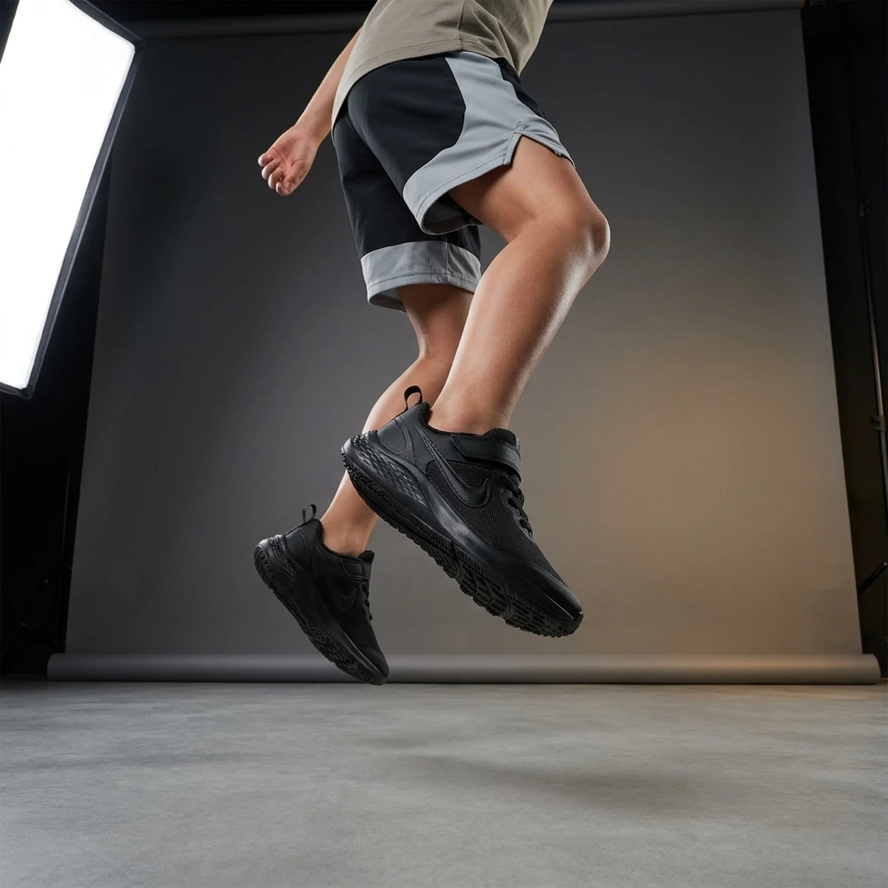 Кросівки дитячі Nike Star Runner 4 Nn (Gs) (DX7615-002)