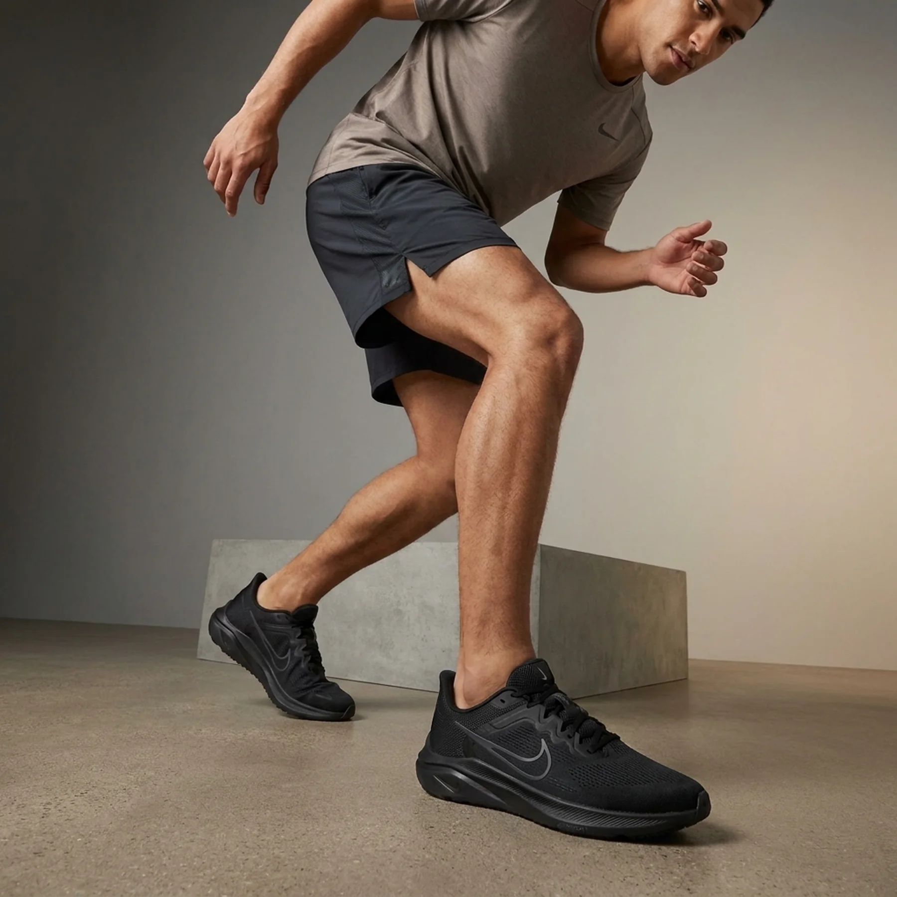 Кросівки для бігу чоловічі Nike Air Winflo 11 (FJ9509-002)