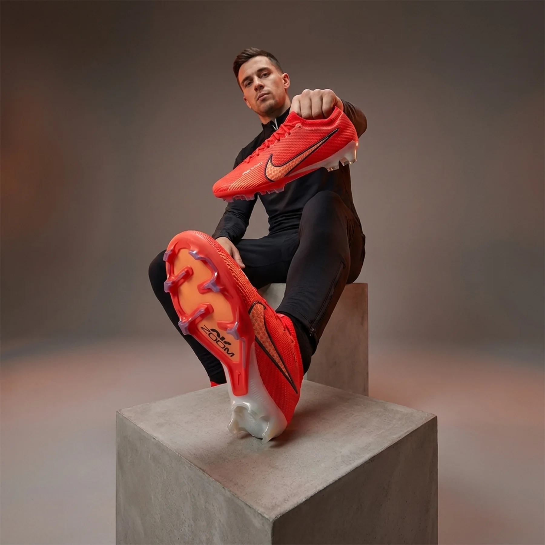 Кросівки для бігу чоловічі Nike Air Zoom Mercurial Vapor 15 (FD1168-600)