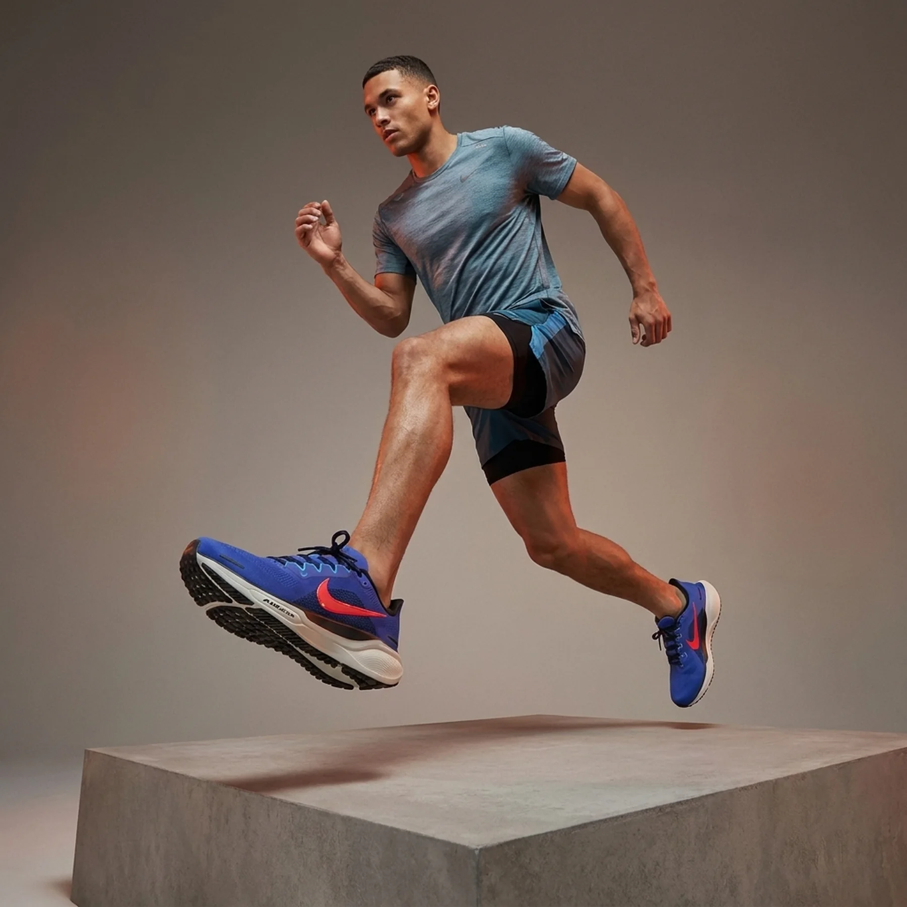 Кросівки для бігу чоловічі Nike Air Zoom Pegasus 41 (FD2722-401)