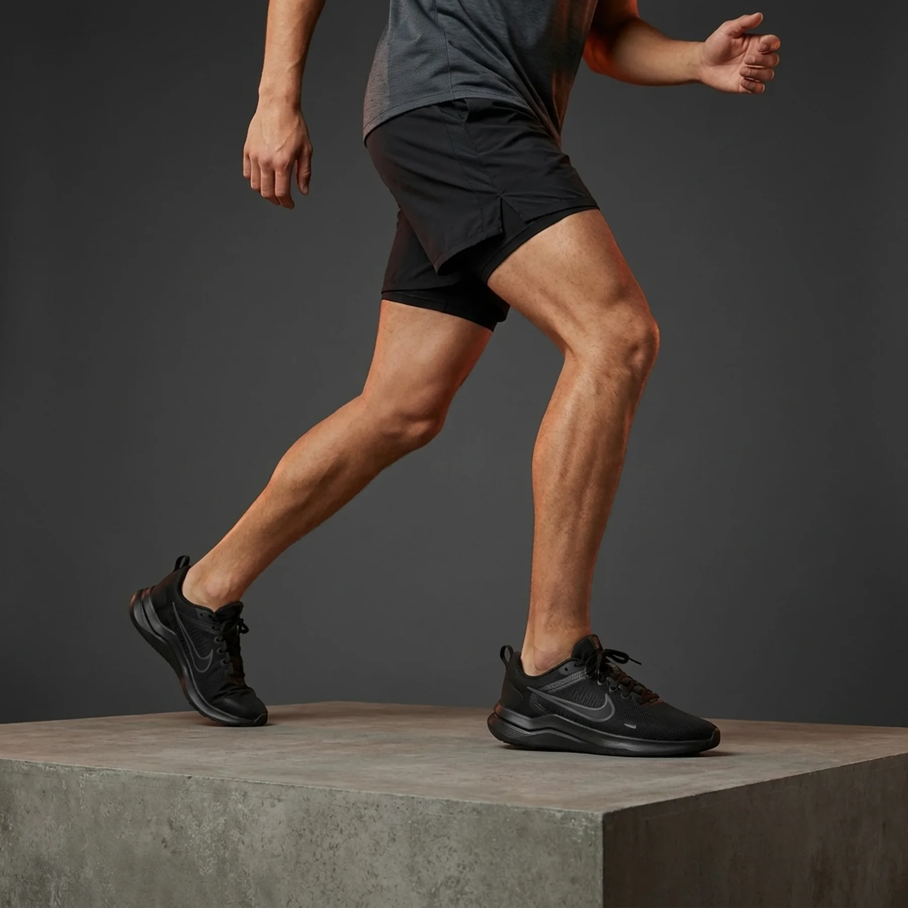 Кросівки для бігу чоловічі Nike Downshifter 12 (DD9293-002)