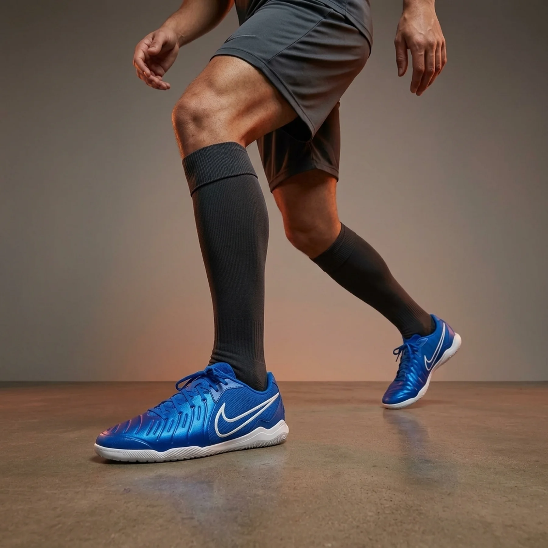 Кросівки для бігу чоловічі Nike Legend 10 Academy Ic (DV4341-400)