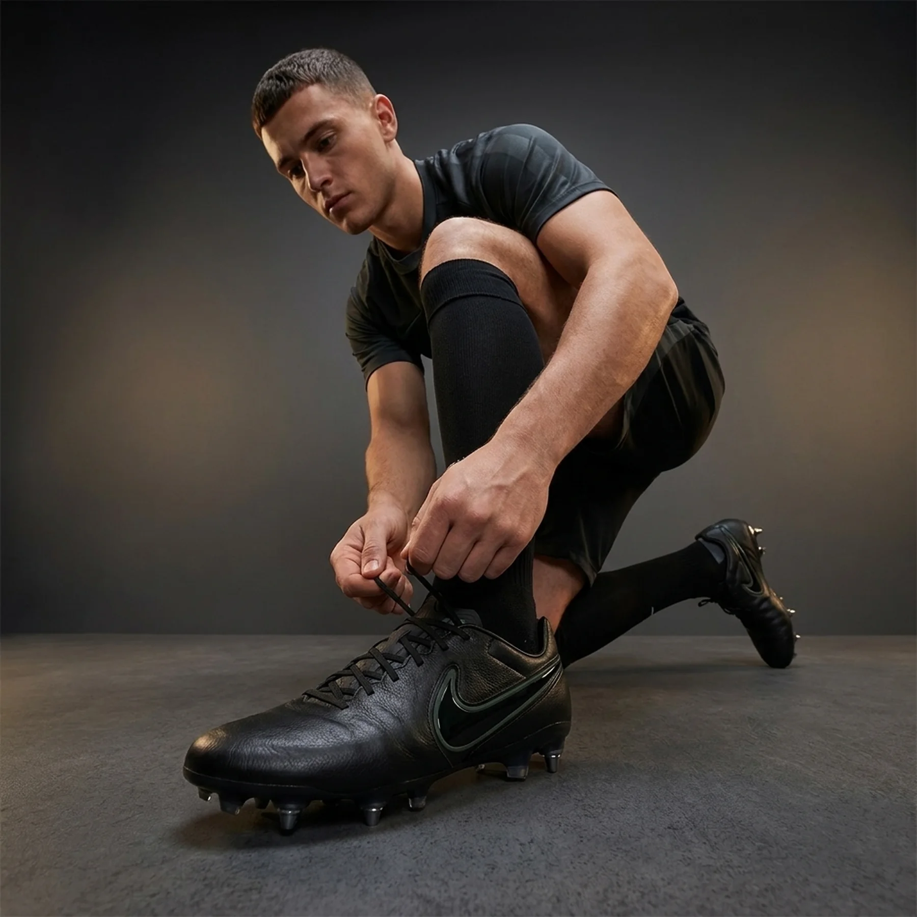 Кросівки для бігу чоловічі Nike Legend 10 Academy Sg-Pro Ac (DV4338-002)