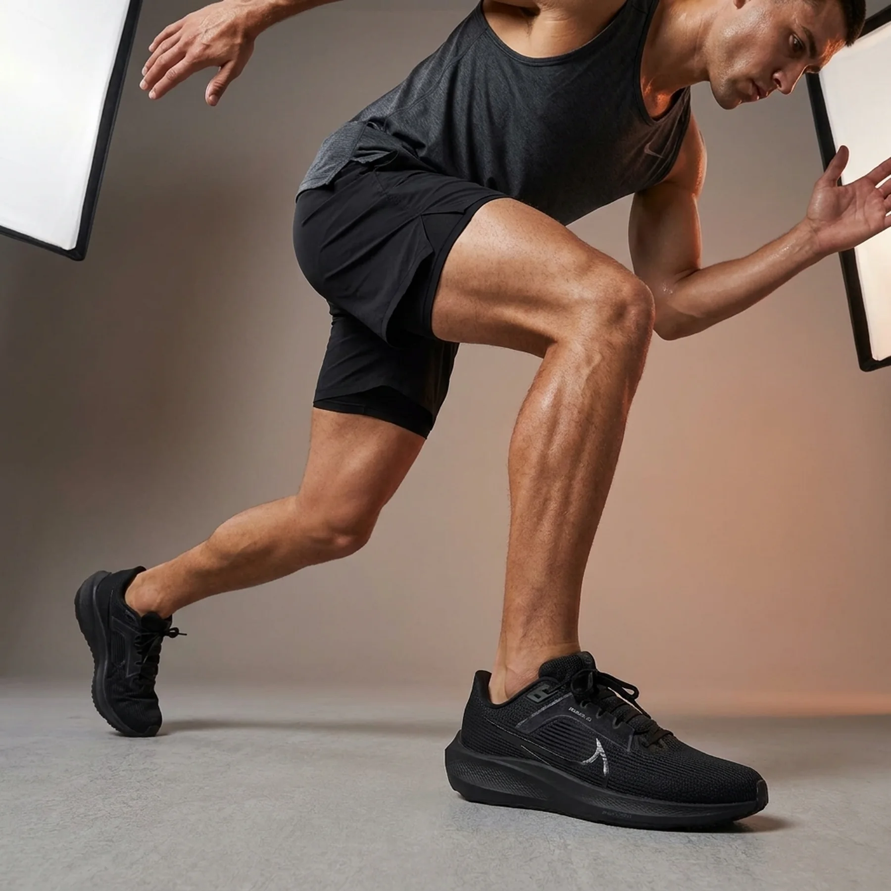 Кросівки для бігу чоловічі Nike Pegasus 40 (DV3853-002)