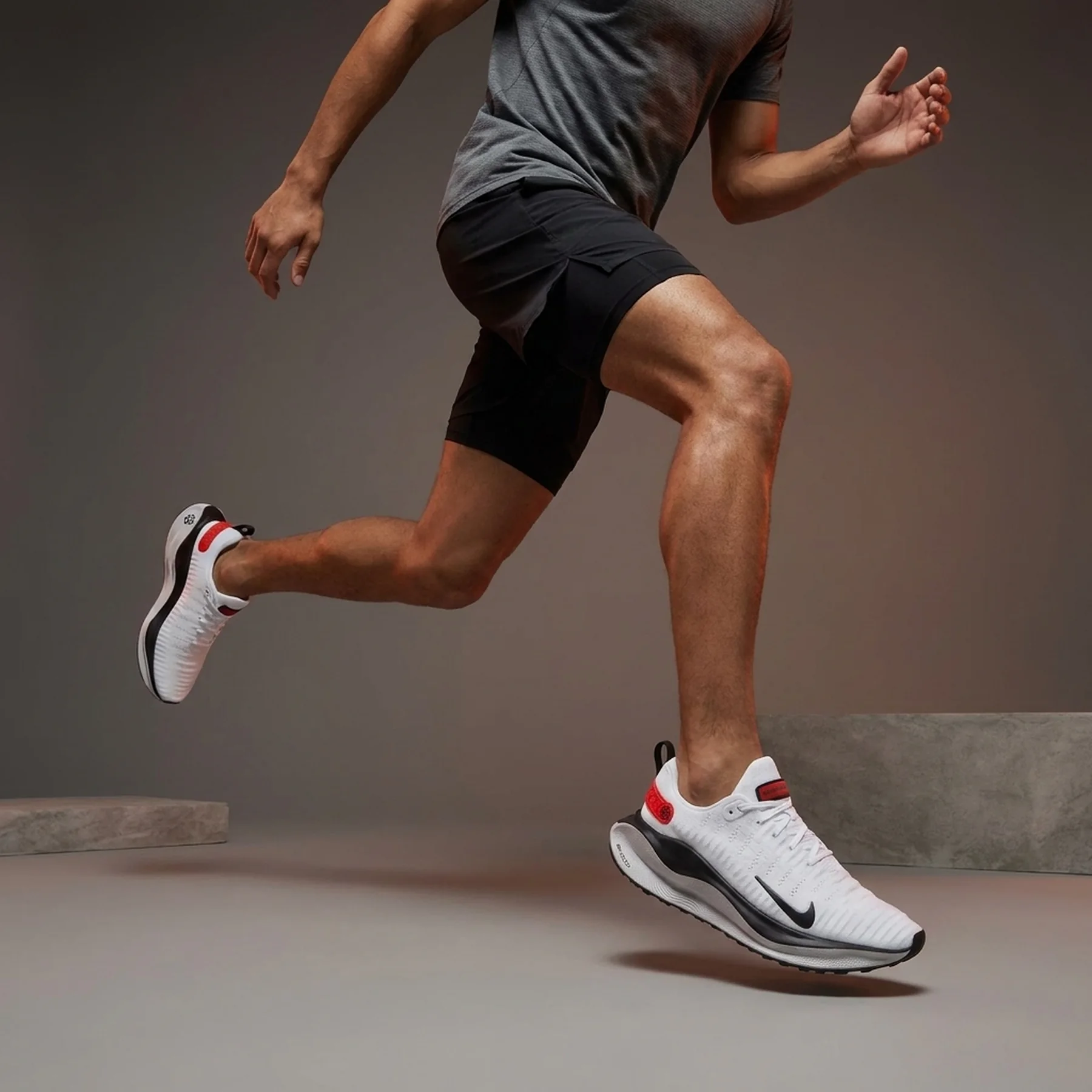 Кросівки для бігу чоловічі Nike React Infinity Run Fk 4 (DR2665-100)