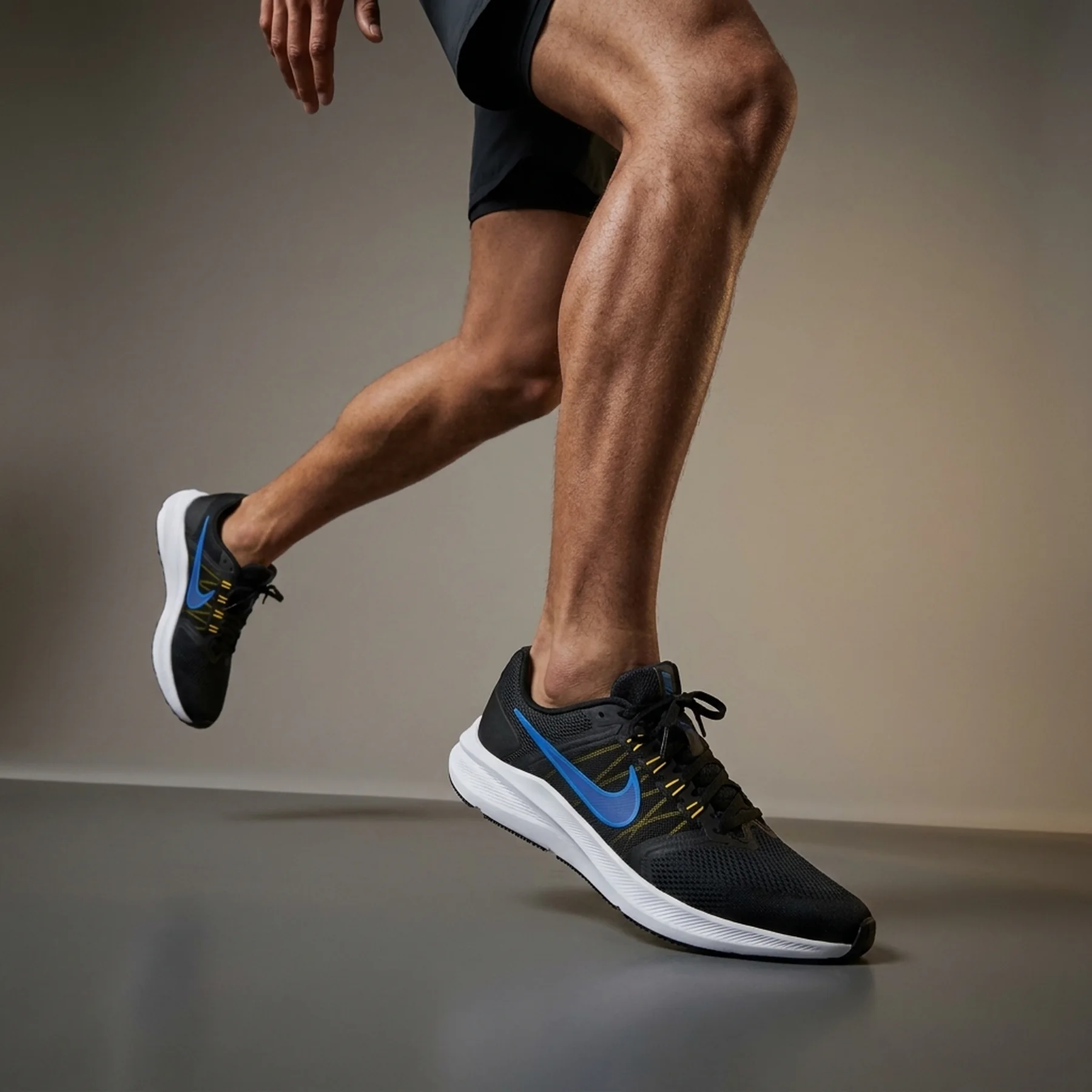 Кросівки для бігу чоловічі Nike Run Swift 3 (DR2695-006)