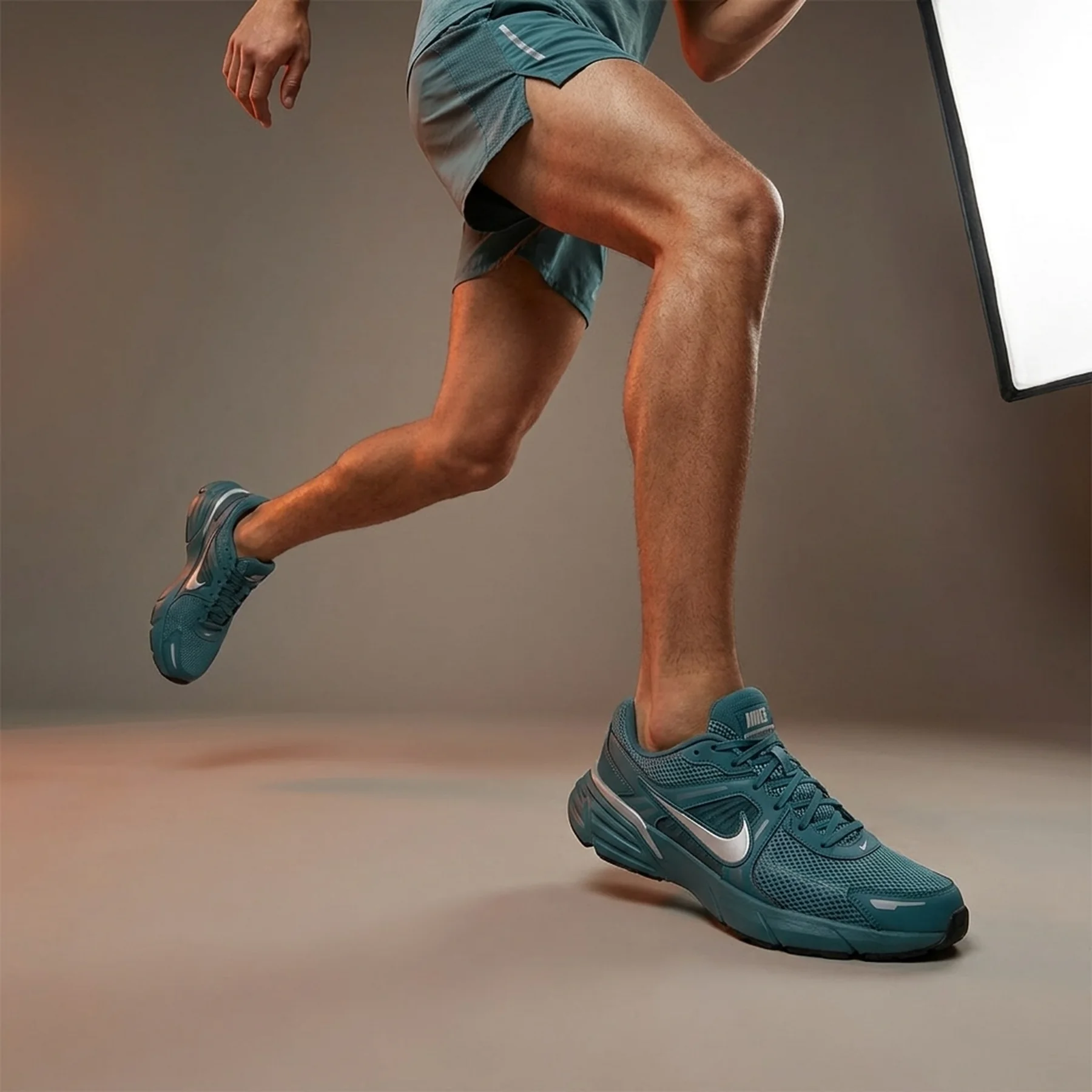 Кросівки для бігу чоловічі Nike V2k Run Premium (HF5050-361)
