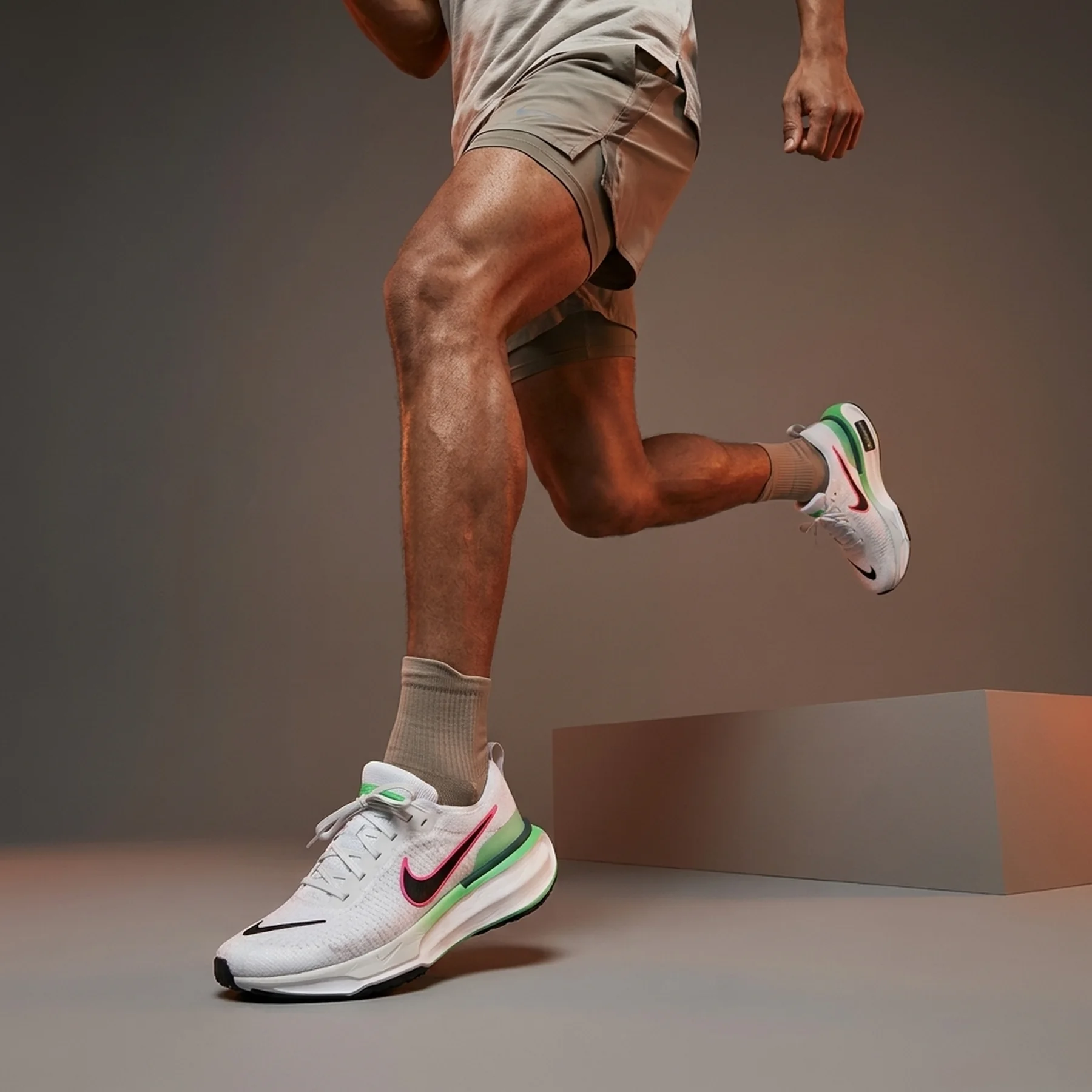 Кросівки для бігу чоловічі Nike Zoomx Invincible Run Fk (DJ5450-001)