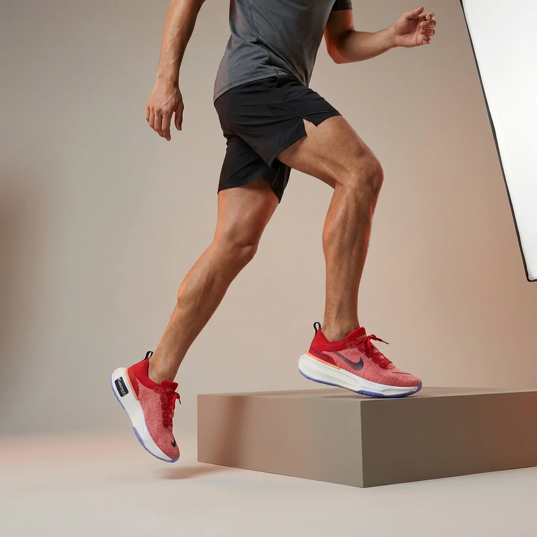Кросівки для бігу чоловічі Nike Zoomx Invincible Run Fk3 (DR2615-600)