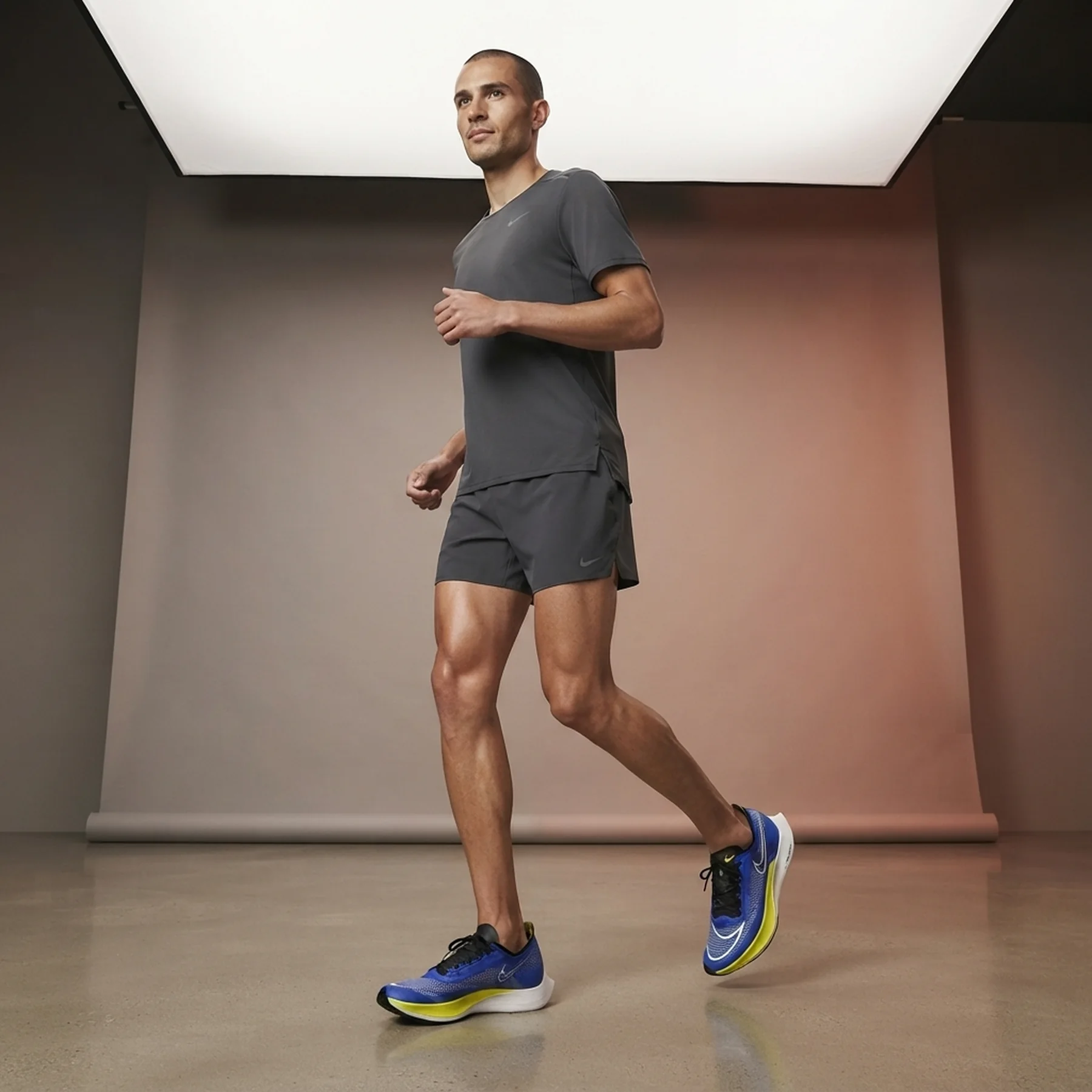 Кросівки для бігу чоловічі Nike Zoomx Streakfly (DJ6566-401)
