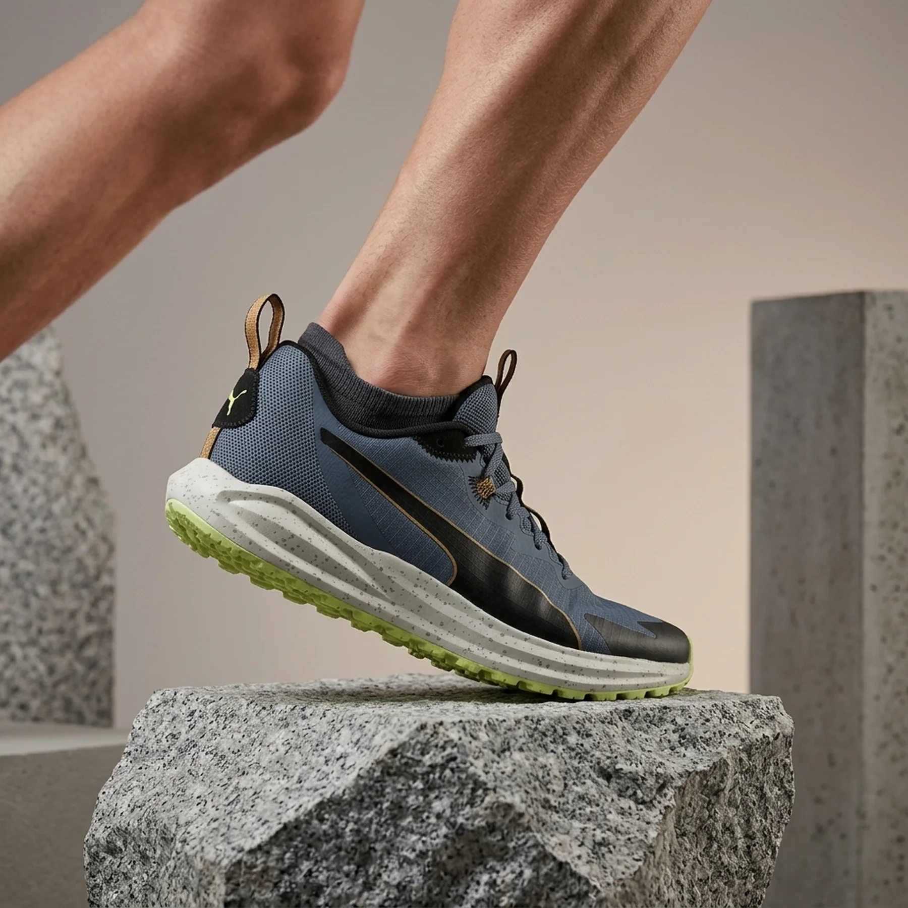 Кросівки для бігу чоловічі Puma Twitch Runner Trail (37696102)
