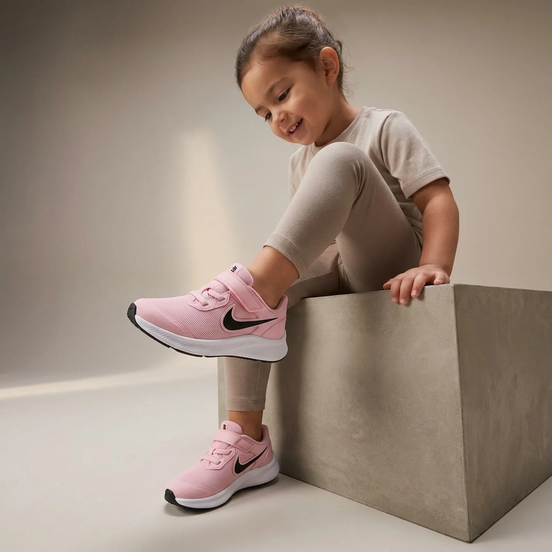 Кросівки для бігу дитячі Nike Star Runner 3 (DA2778-601)
