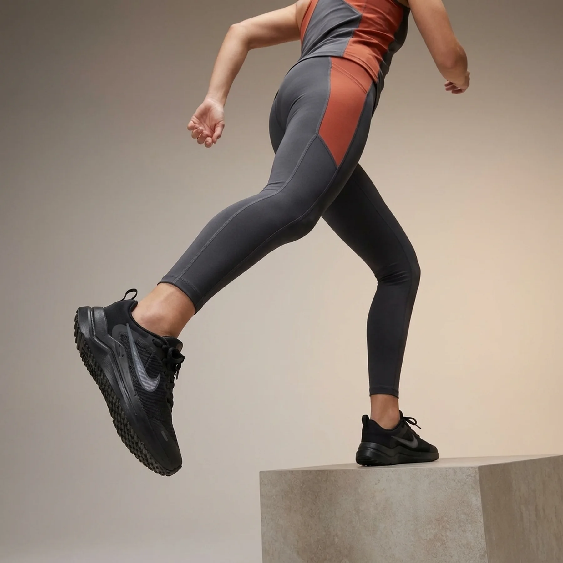 Кросівки для бігу унісекс Nike Downshifter 12 Nn (Gs) (DM4194-002)