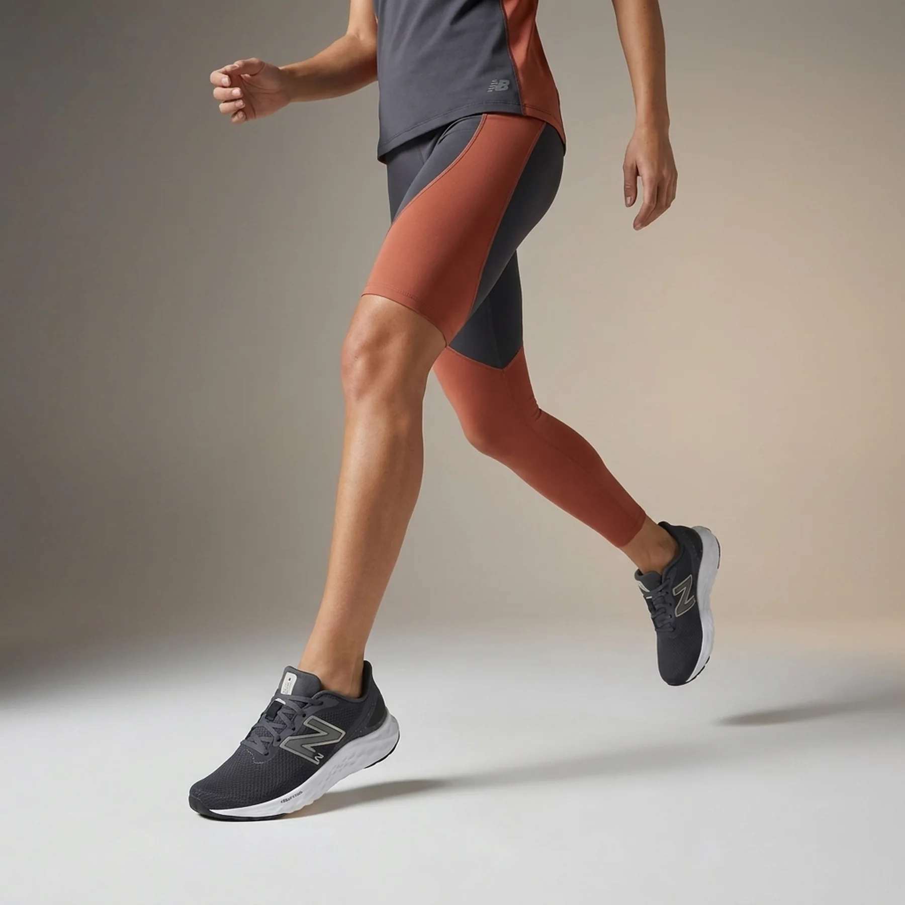 Кросівки для бігу жіночі New Balance Fresh Foam Arishi V4 (WARISCM4)