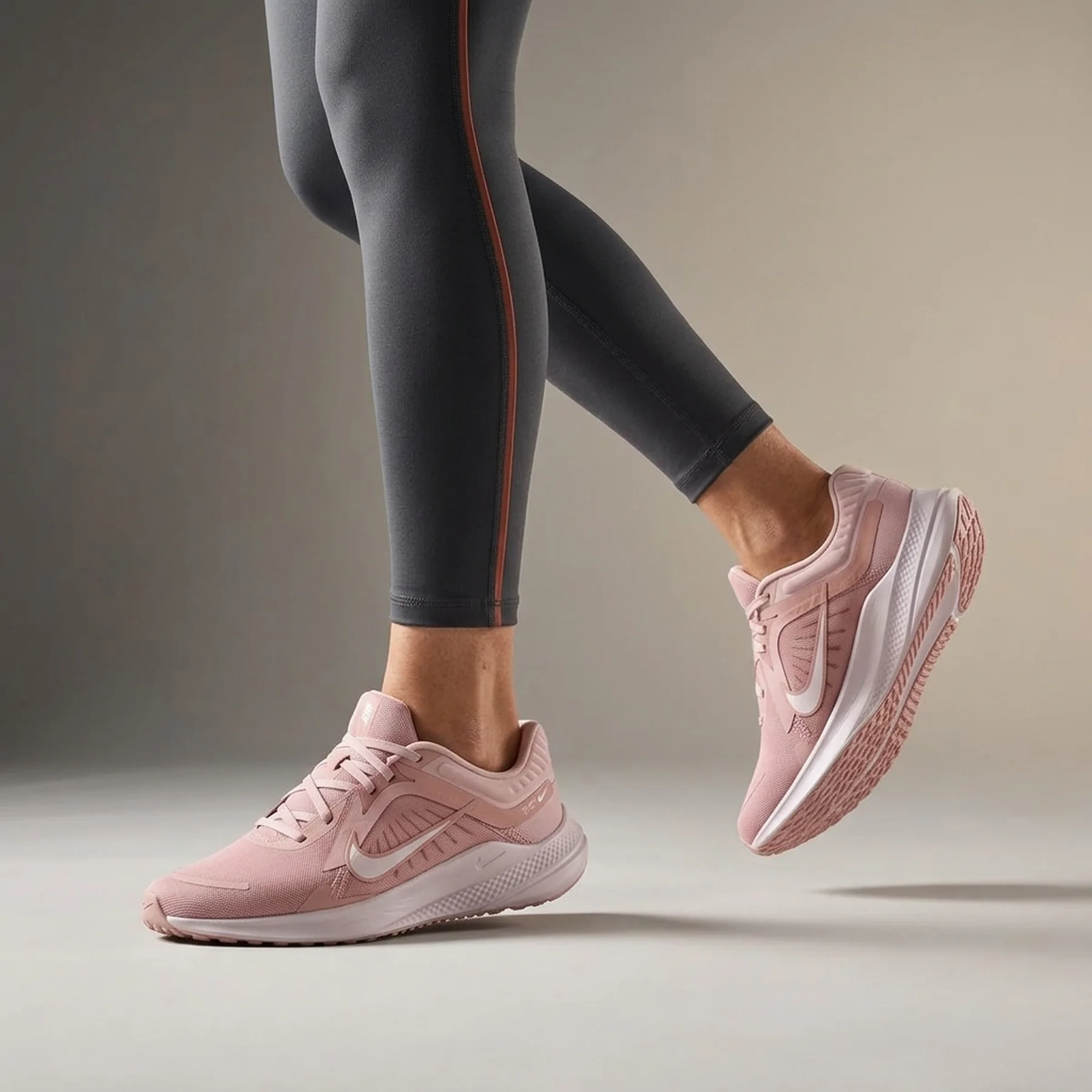 Кросівки для бігу жіночі Nike Quest 5 (DD9291-600)
