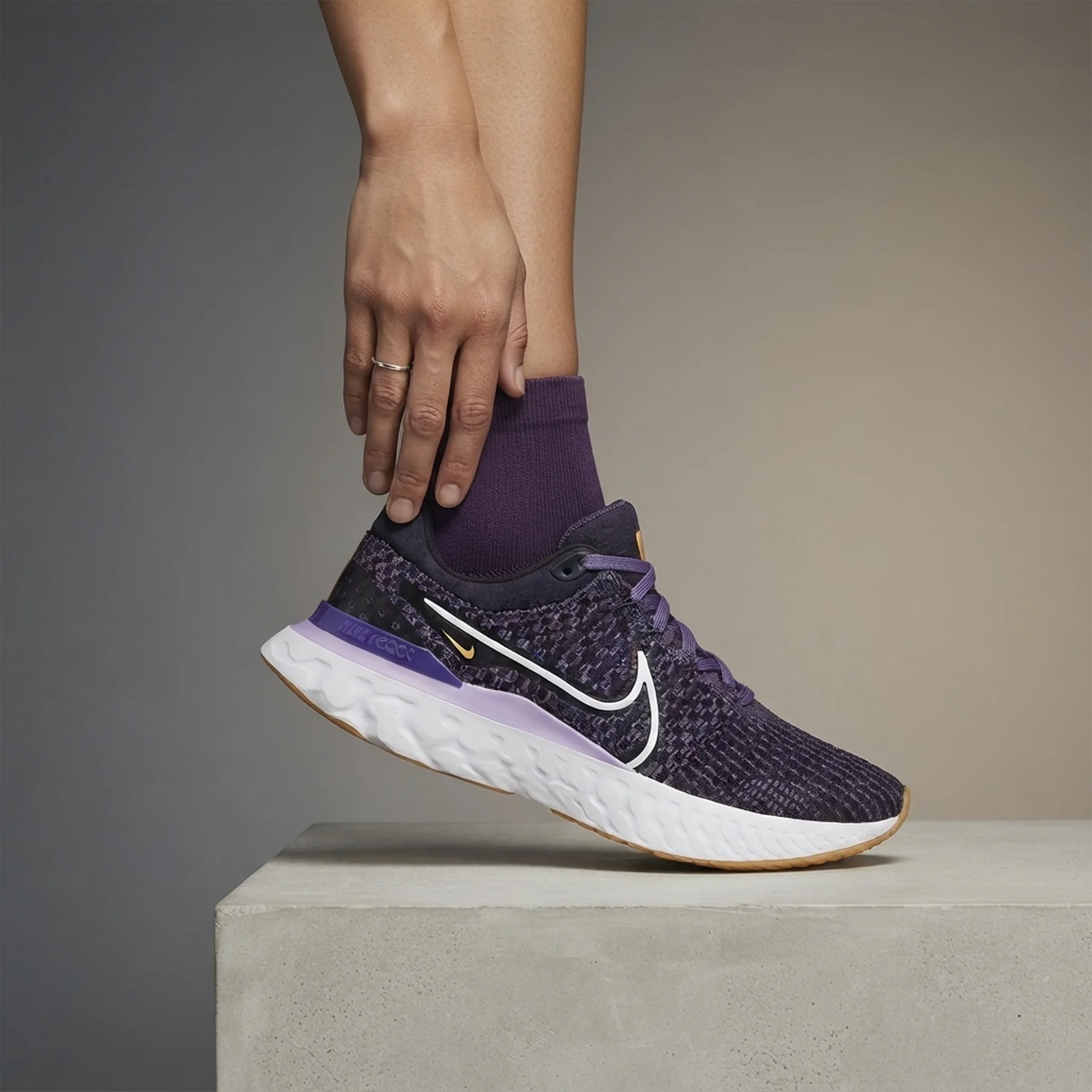 Кросівки для бігу жіночі Nike React Infinity Run Fk 3 (DD3024-502)