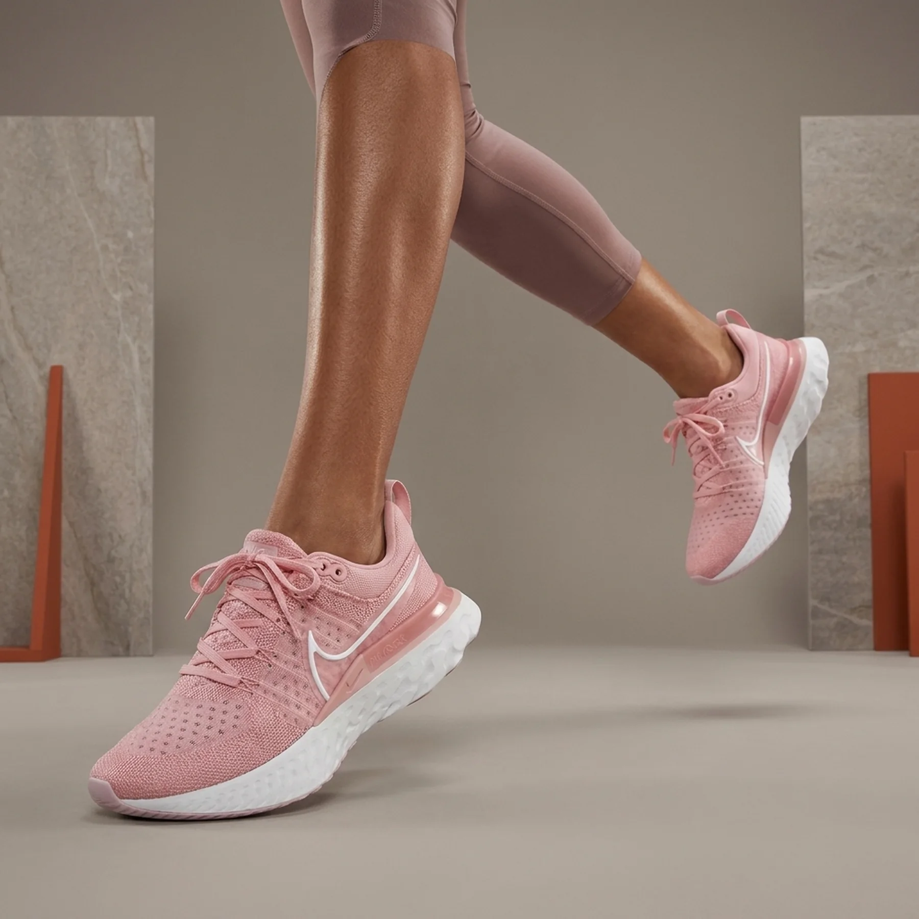 Кросівки для бігу жіночі Nike React Infinity Run Flyknit 2 (CT2423-600)