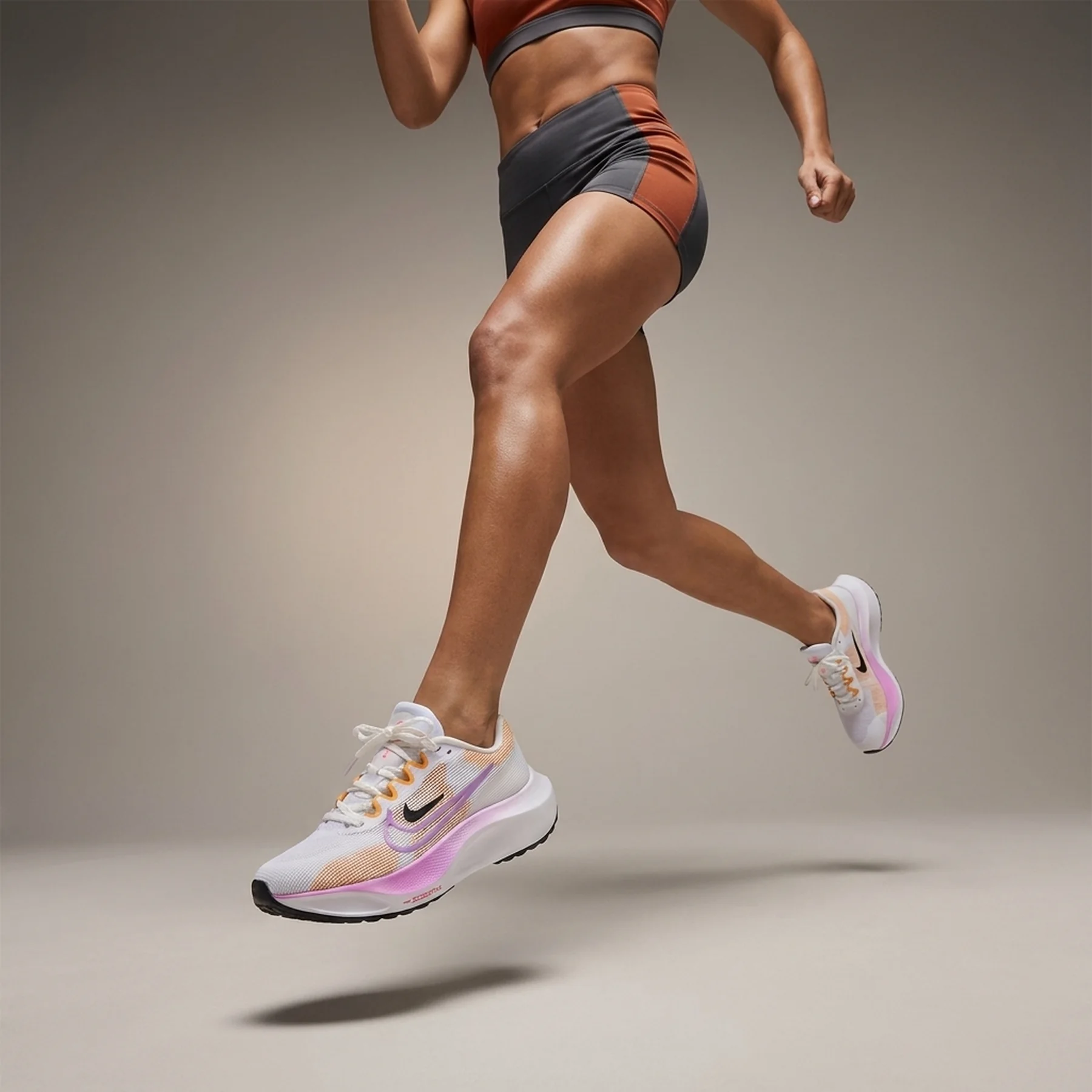 Кросівки для бігу жіночі Nike Wmns Zoom Fly 5 (DM8974-100)