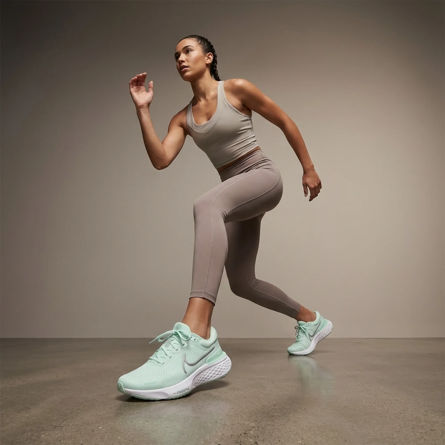 Кросівки для бігу жіночі Nike Zoomx Invincible Run (DC9993-301)