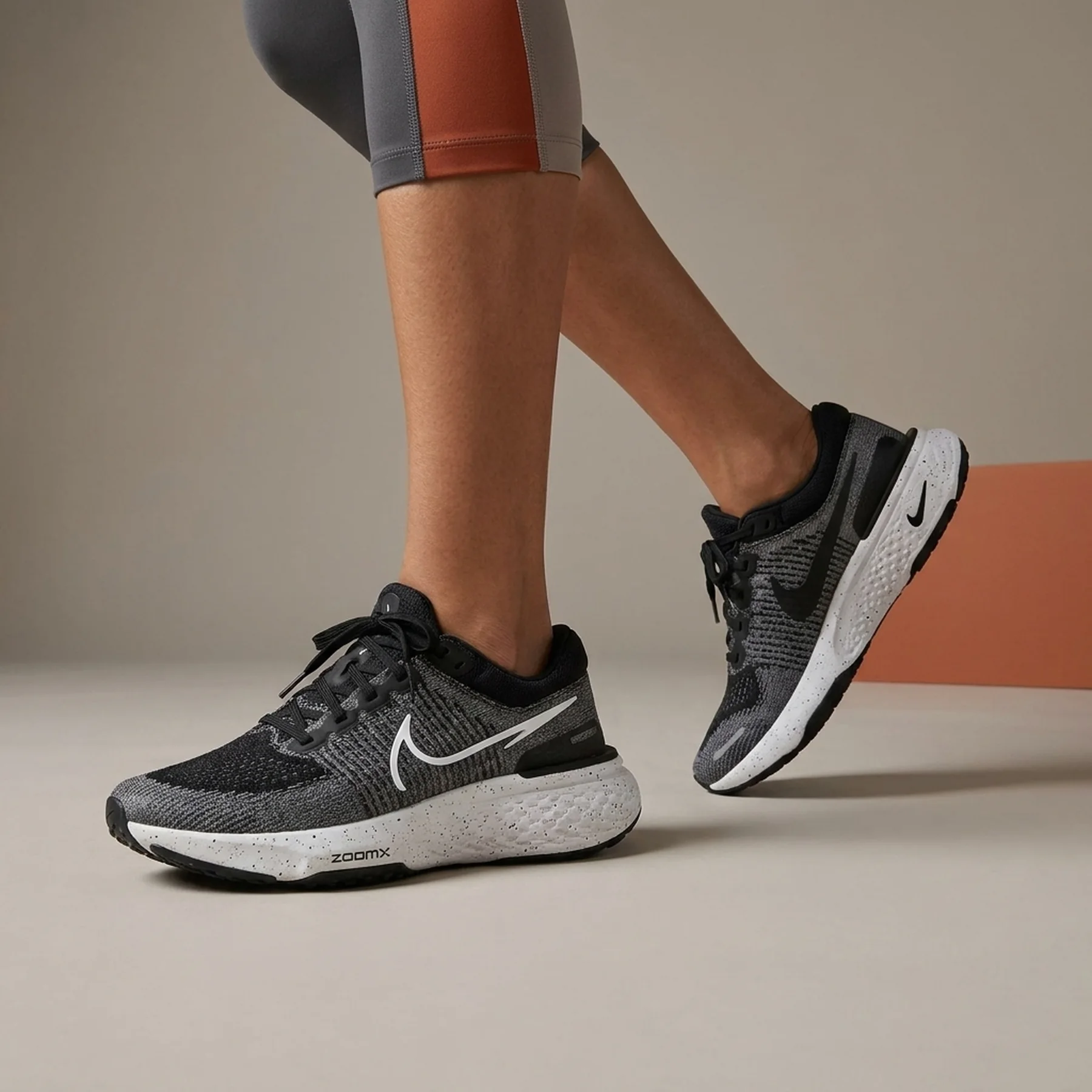 Кросівки для бігу жіночі Nike Zoomx Invincible Run Fk2 (DC9993-103)