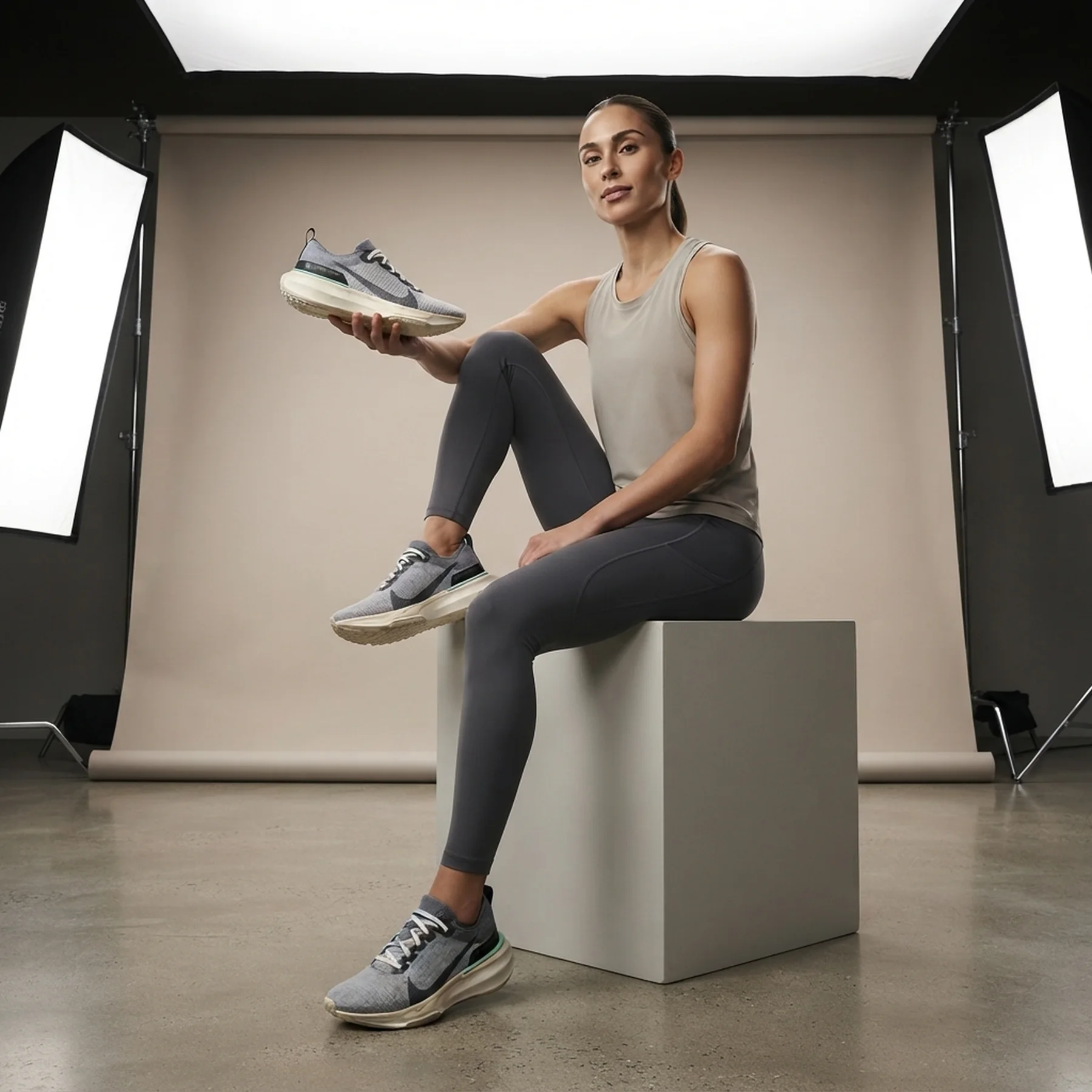 Кросівки для бігу жіночі Nike Zoomx Invincible Run Fk3 (FN7503-065)