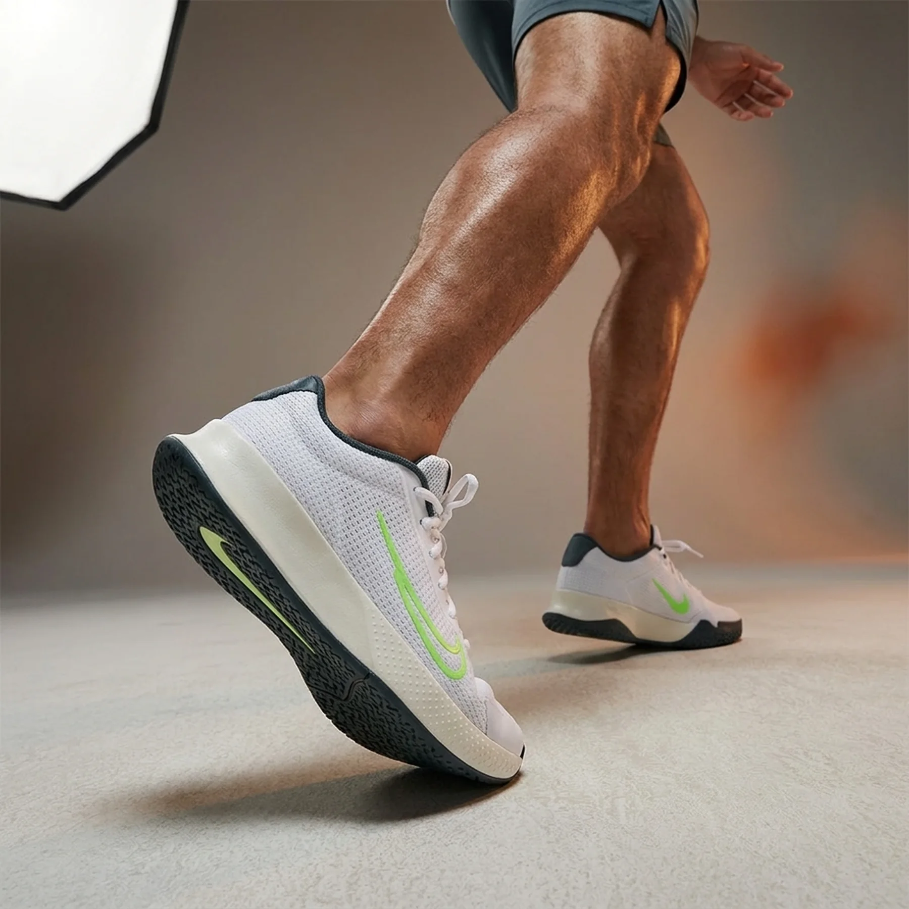 Кросівки для тенісу чоловічі Nike Vapor Lite 2 Hc (DV2018-101)