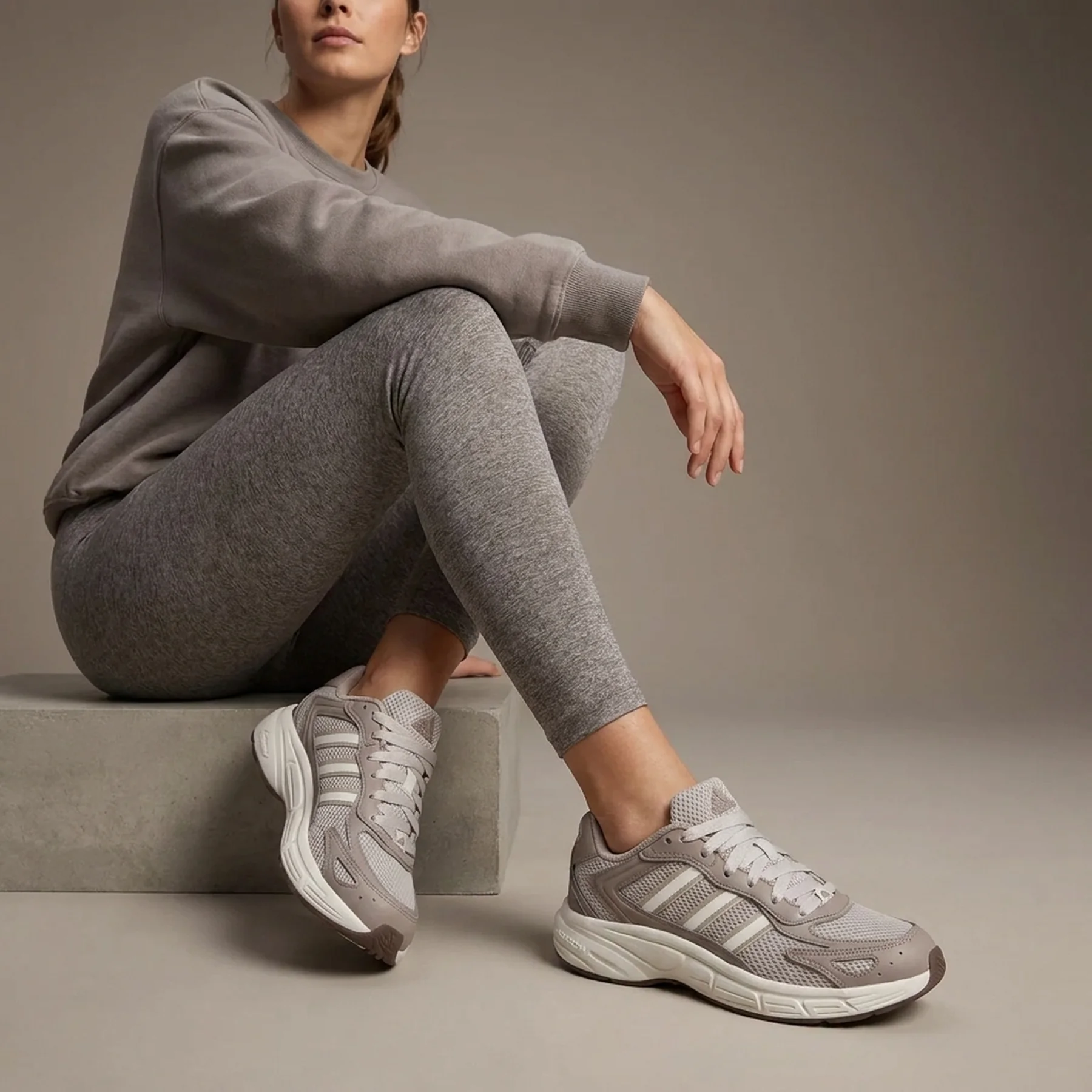 Кросівки ECLYPTIX 2000 JI2850 Adidas 4 (36,5) Сірий