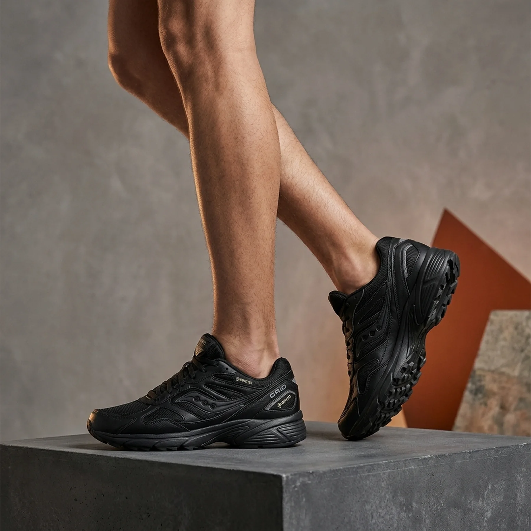 Кросівки GRID AURA X GTX S70925-1 Saucony 8,5 (42) Чорний