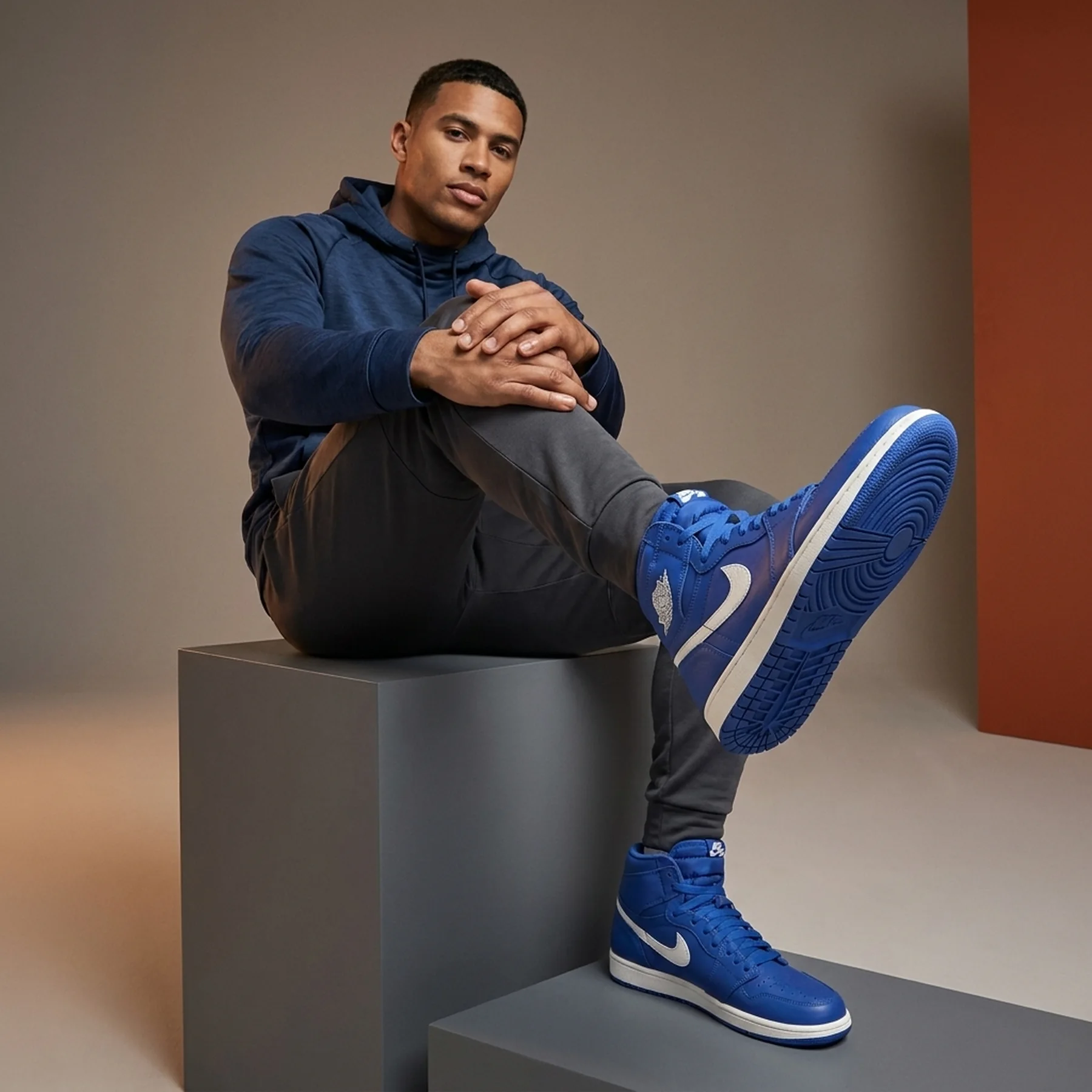 Кросівки Jordan 1 retro royal