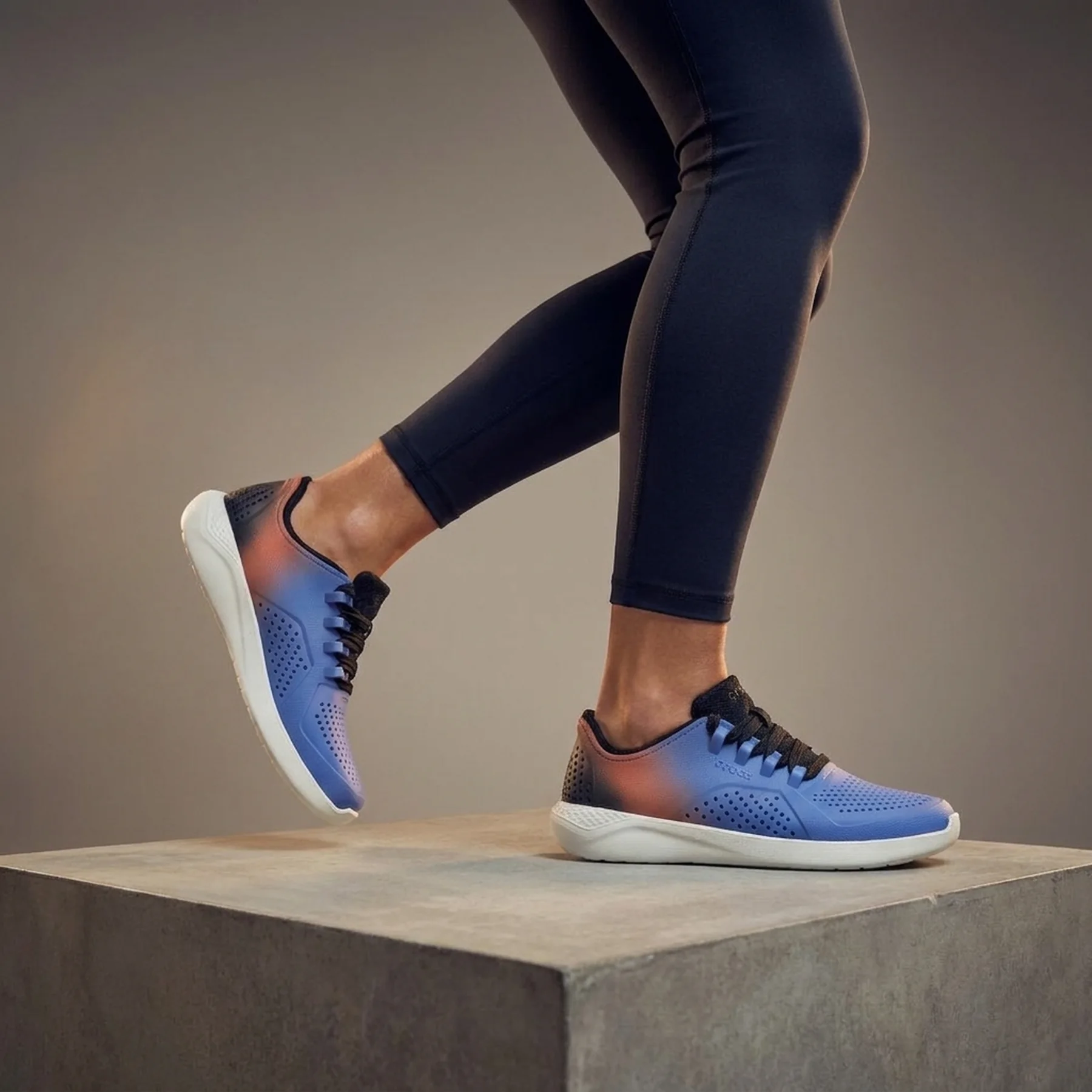 Кросівки LITERIDE Crocs кеди зі шнурівкою 34-35