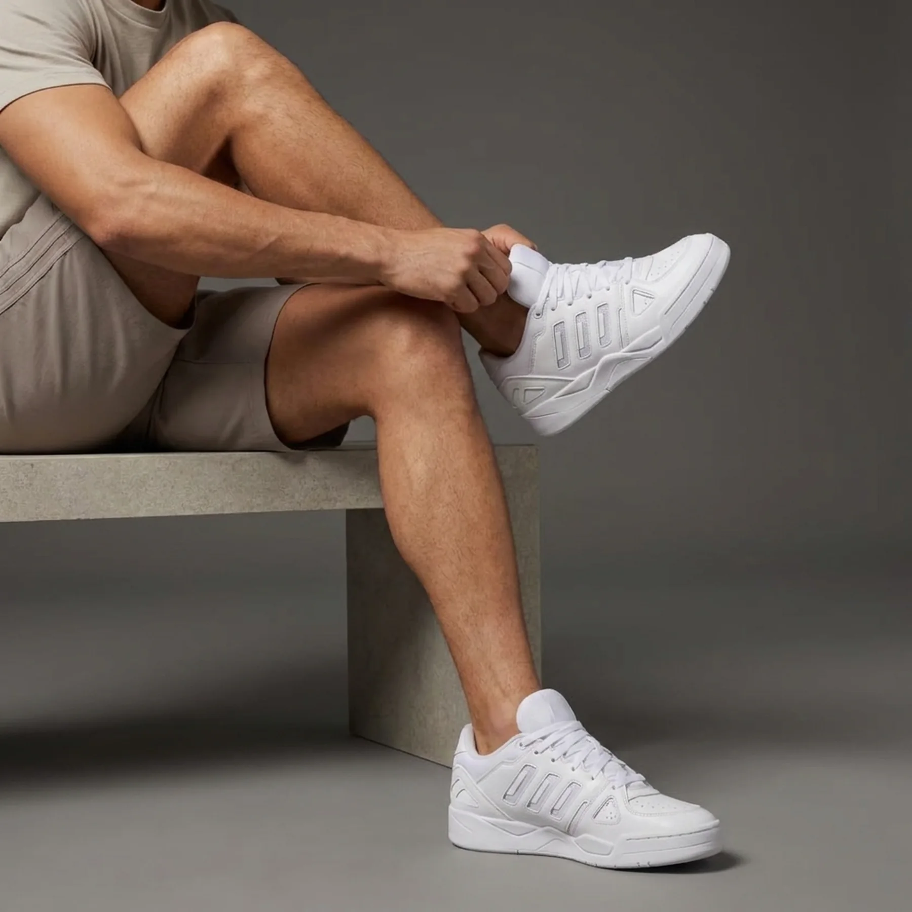 Кросівки Midcity Low від Adidas 46 2/3
