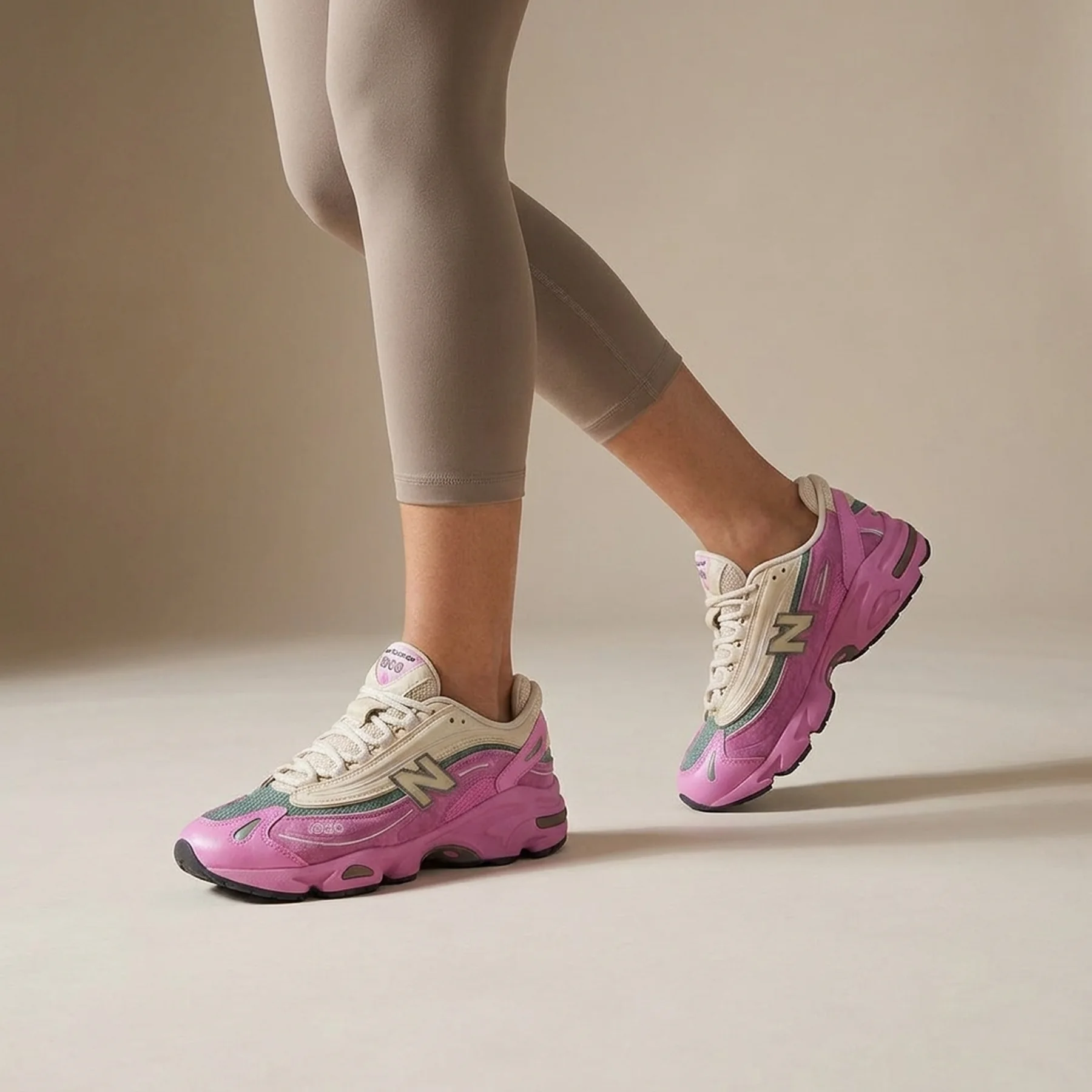 Кросівки New Balance 1000 Рожевий