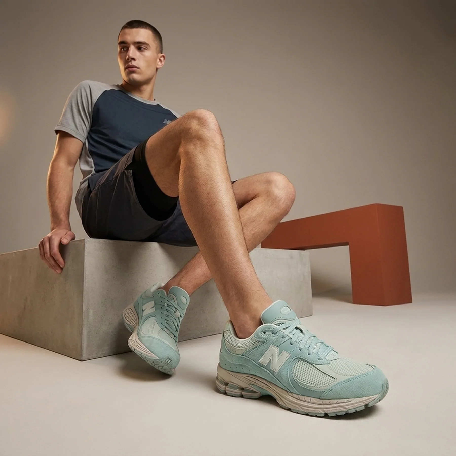 Кросівки New Balance 2002