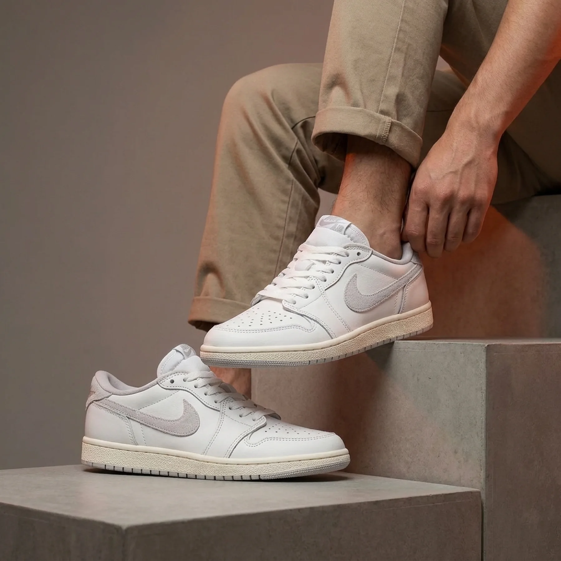 Кросівки чоловічі Nike 1 Low 85 (FB9933-100)