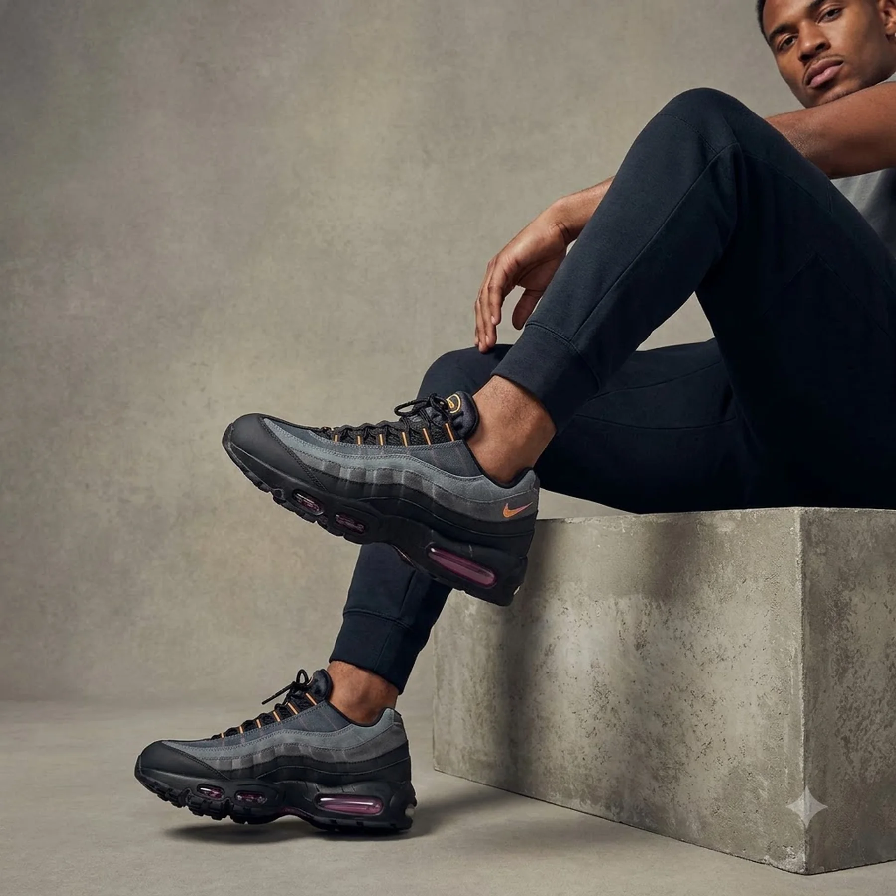 Кросівки Nike Air Max 95 Sundial