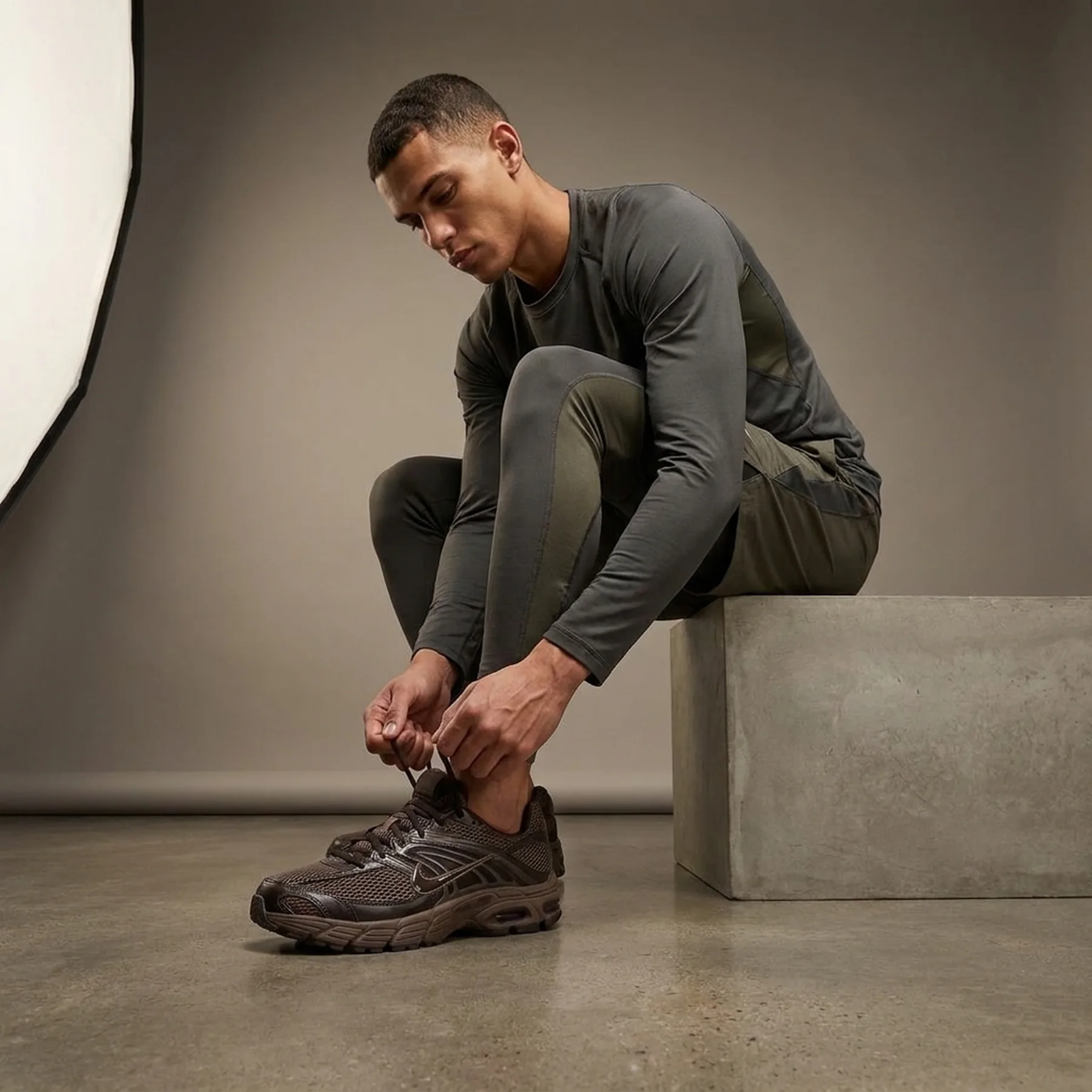 Кросівки Nike Air Max Moto 2K