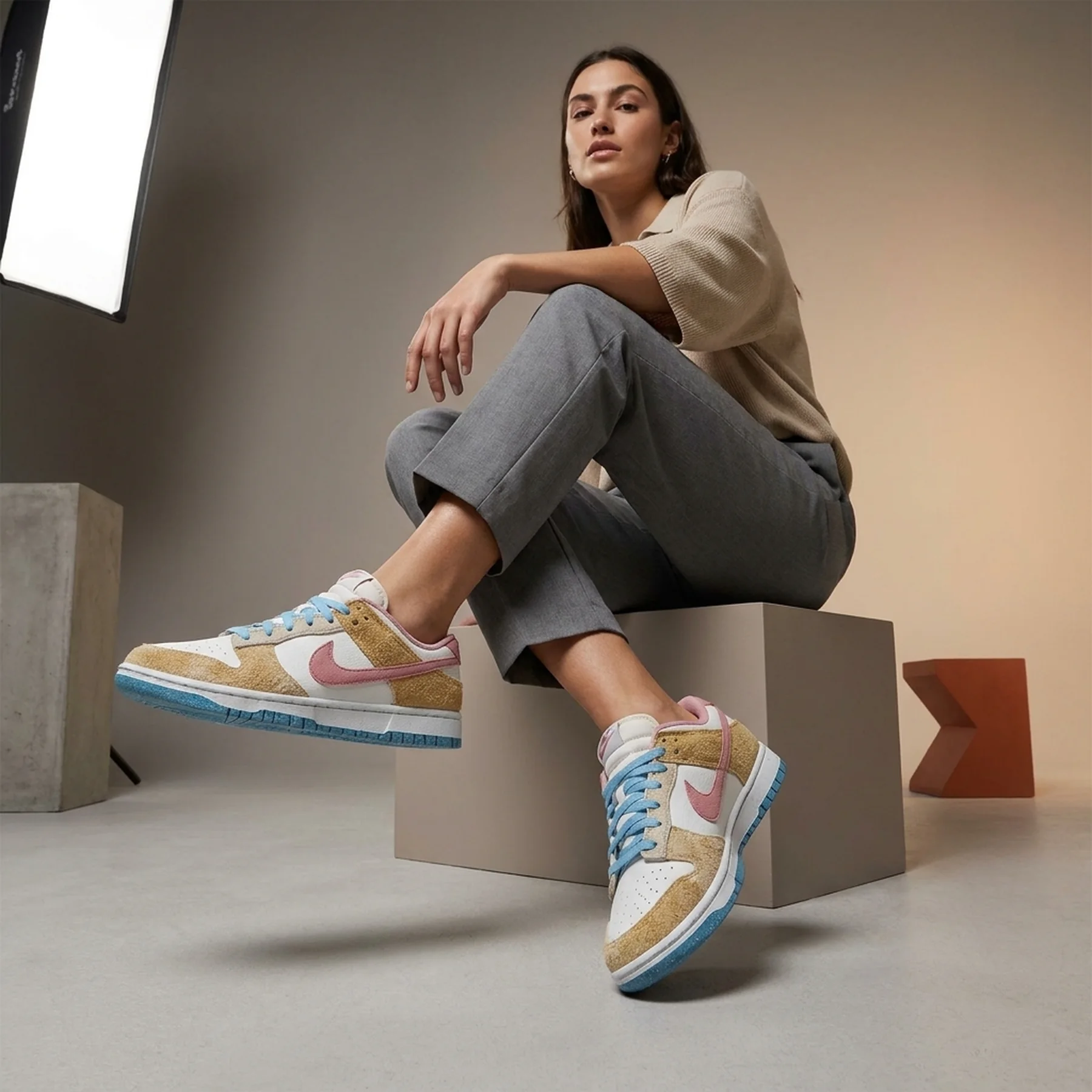 Кросівки nike dunk low pink blue gold