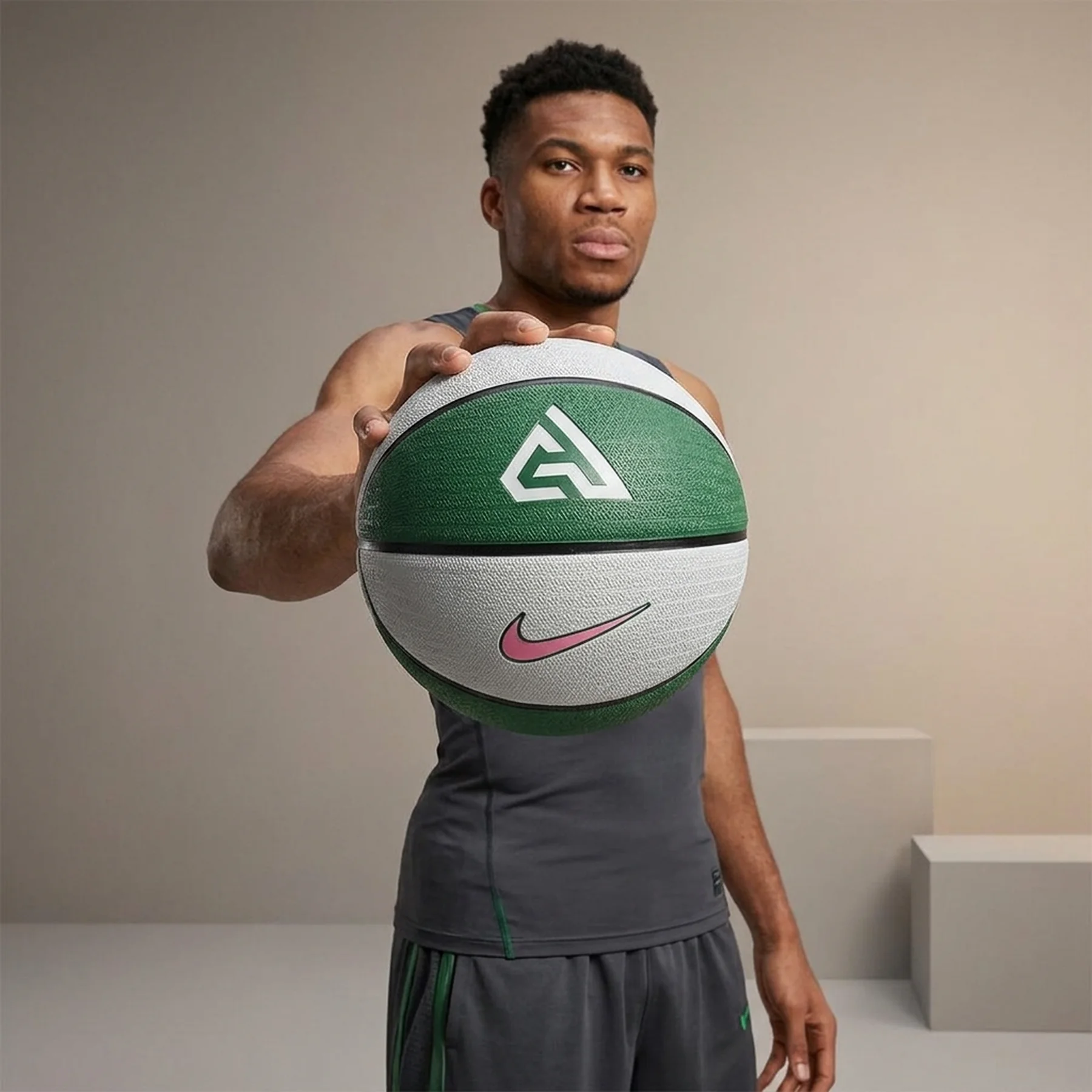 Кросівки Nike Playground (Antetokounmpo)