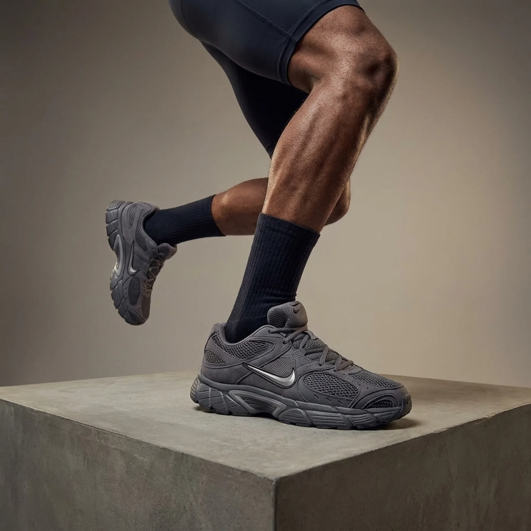 Кросівки NIKE V5 RNR