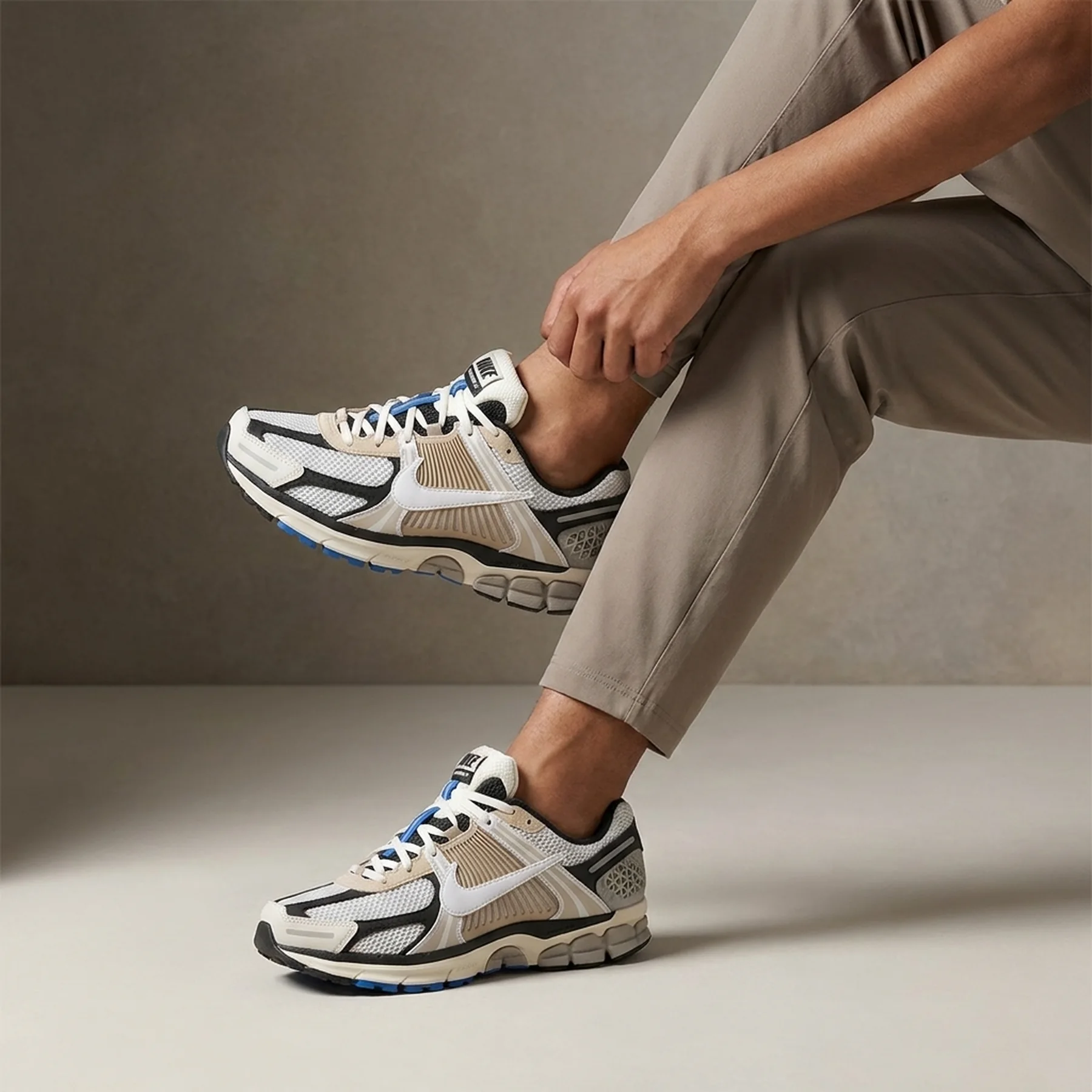 Кросівки Nike Zoom Vomero 5