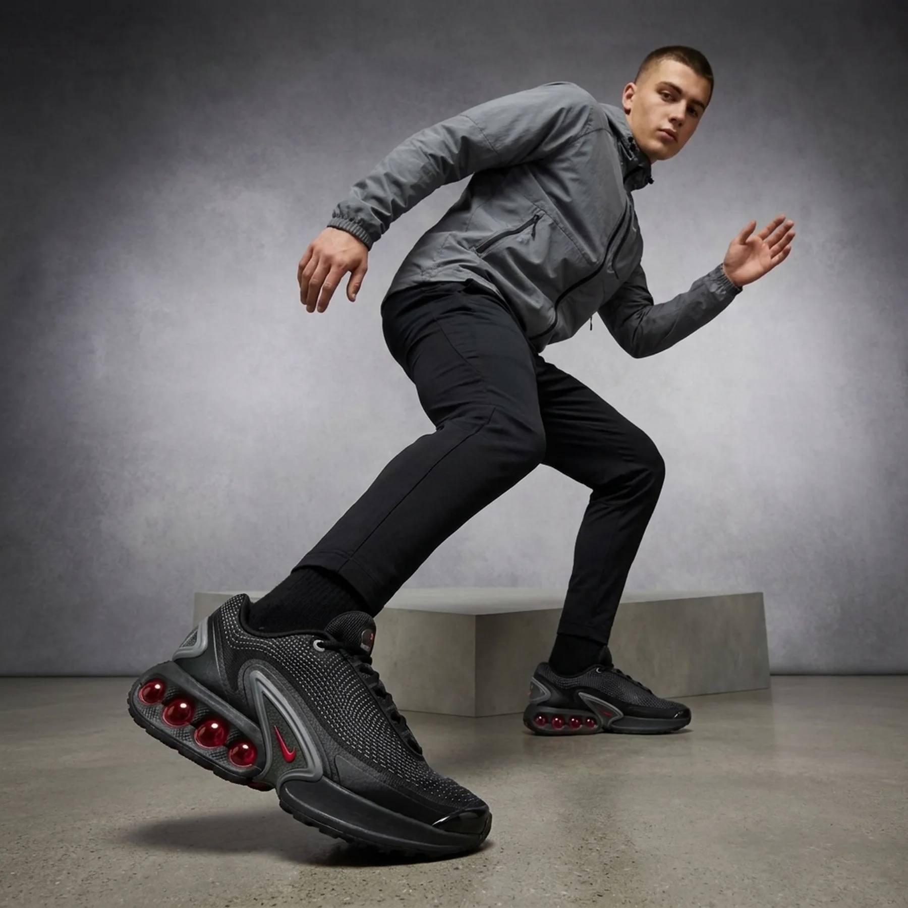 Кросівки підліткові Nike Air Max Dn (FB8987-009)