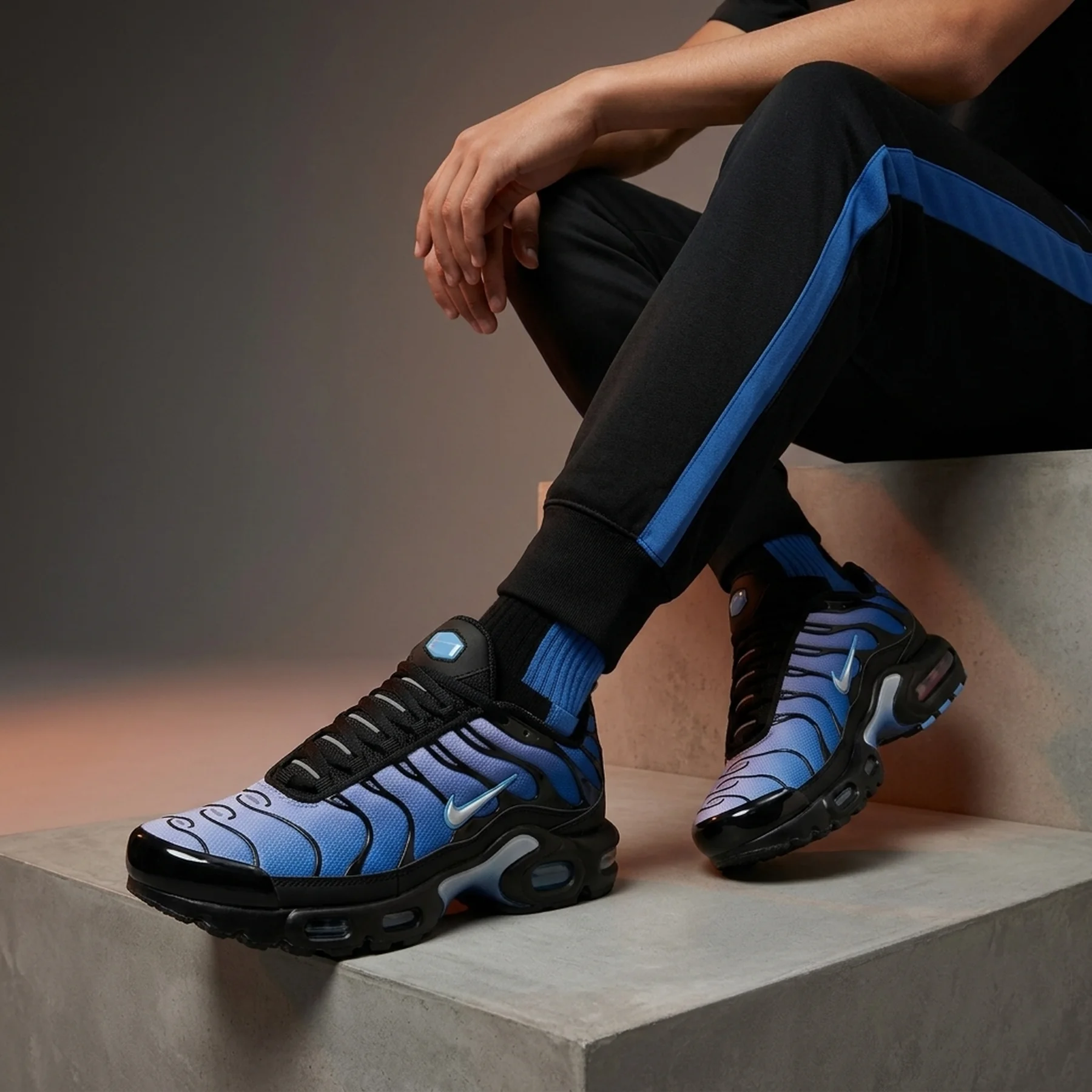 Кросівки підліткові Nike Air Max Plus (IB2867-001)