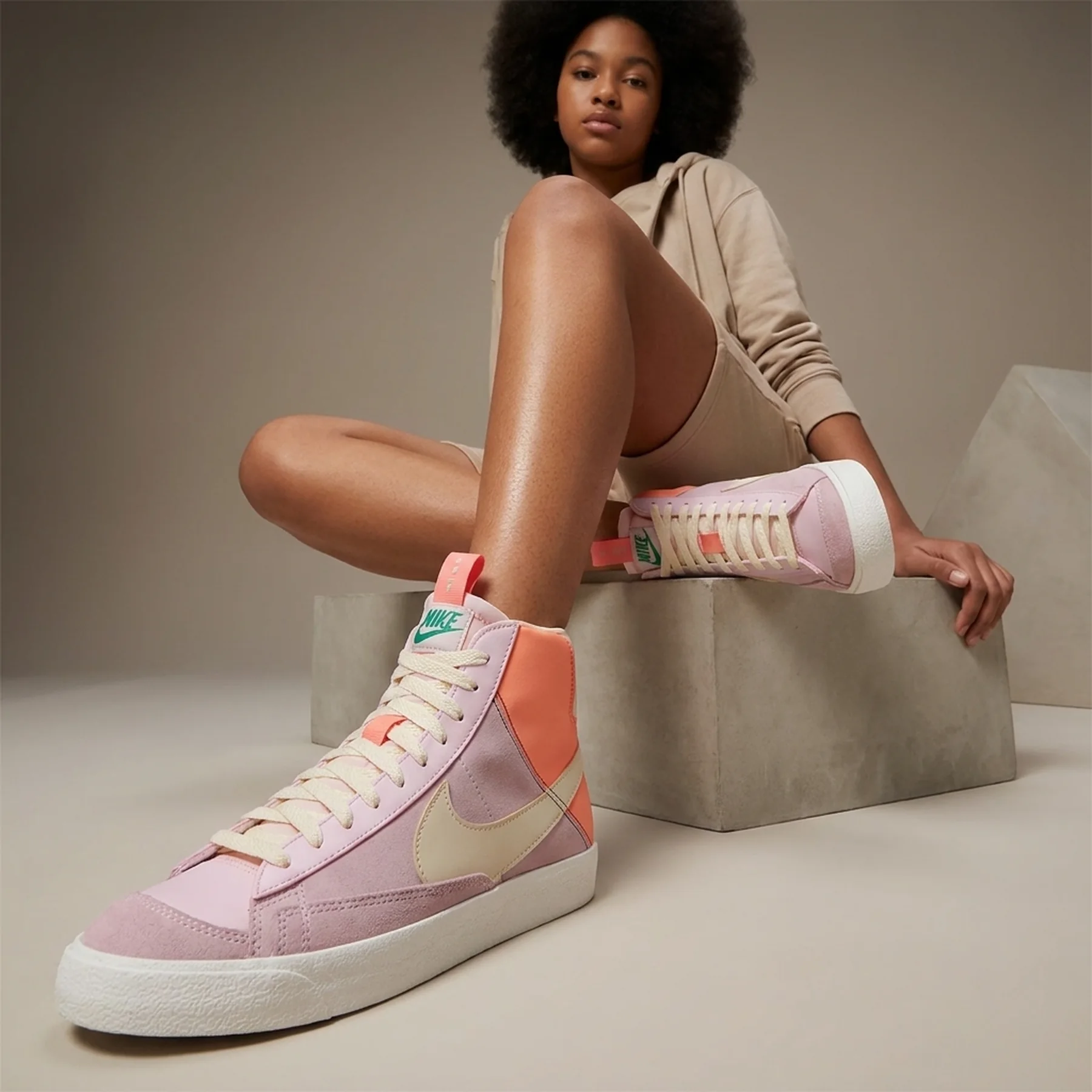 Кросівки підліткові Nike Blazer Mid 77 Se D (Gs) (DQ0369-600)