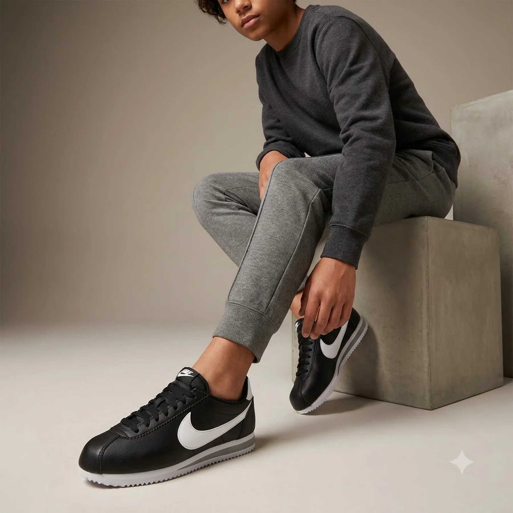 Кросівки підліткові Nike Cortez Juniors (DM0950-001)