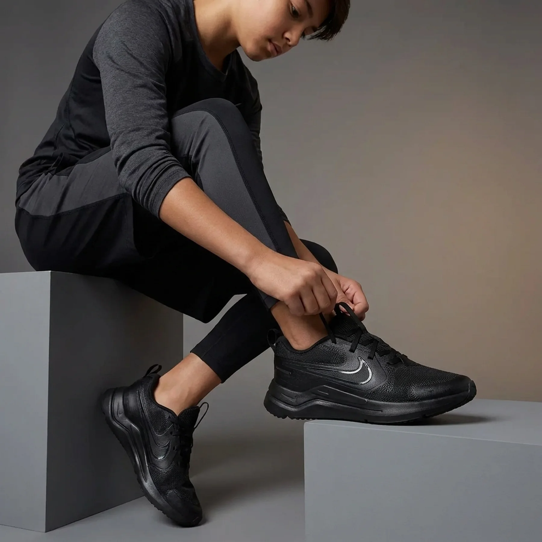 Кросівки підліткові Nike Cosmic Runner (Gs) (HM4402-001)