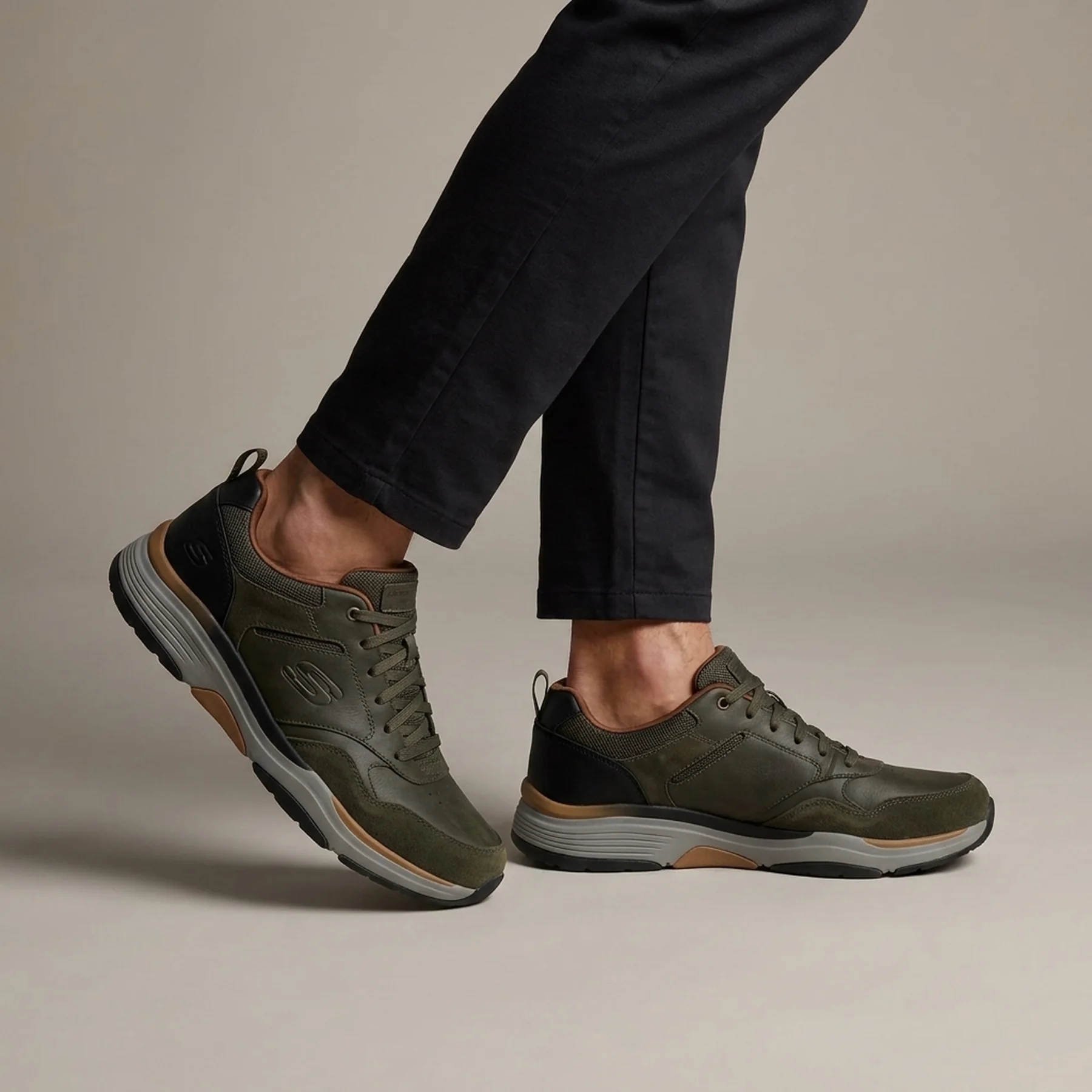 Кросівки Relaxed Fit: Benago - Hombre 210021OLV Skechers 10 (43) Хакі