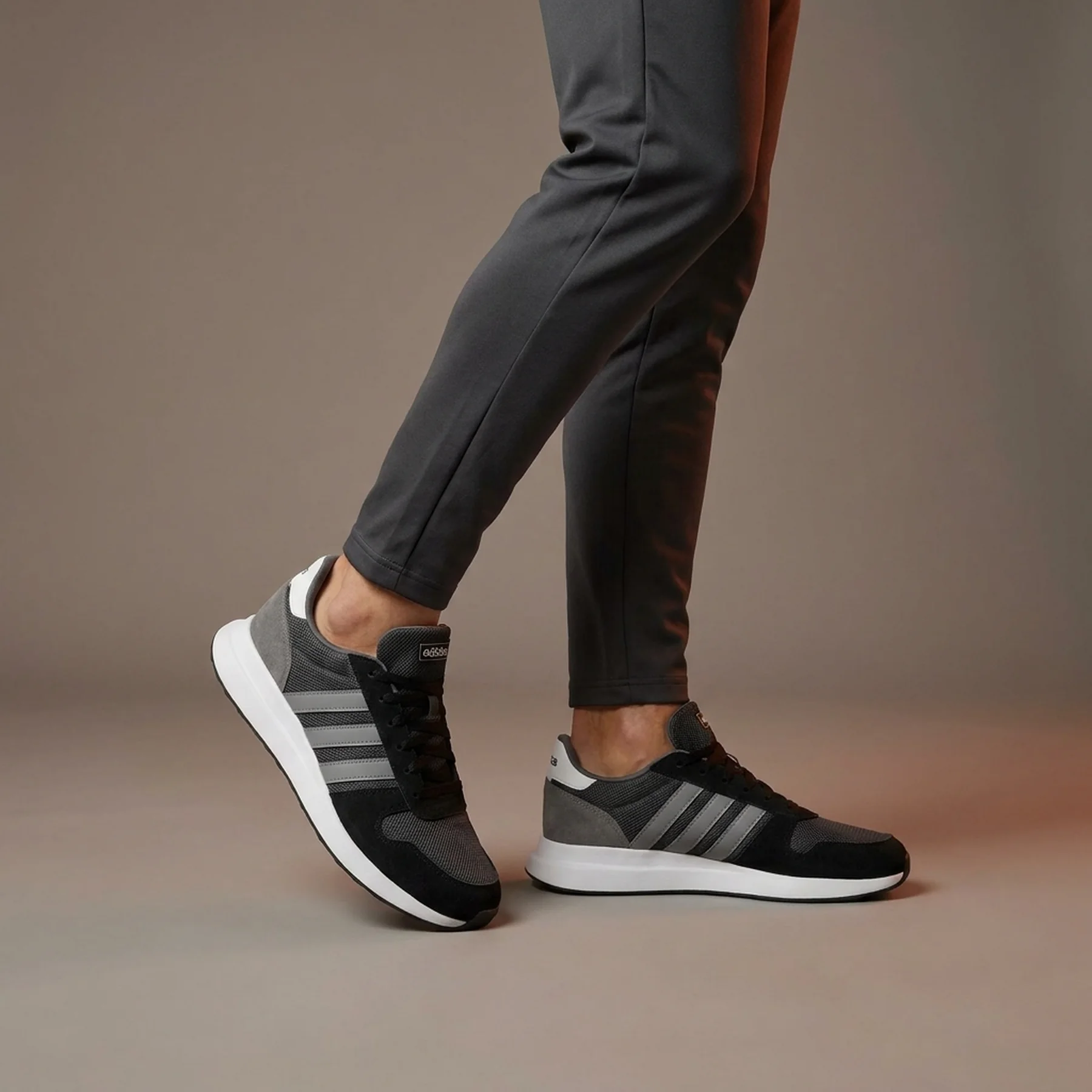 Кросівки RUN50S IF1553 Adidas 10 (44,5) Чорний