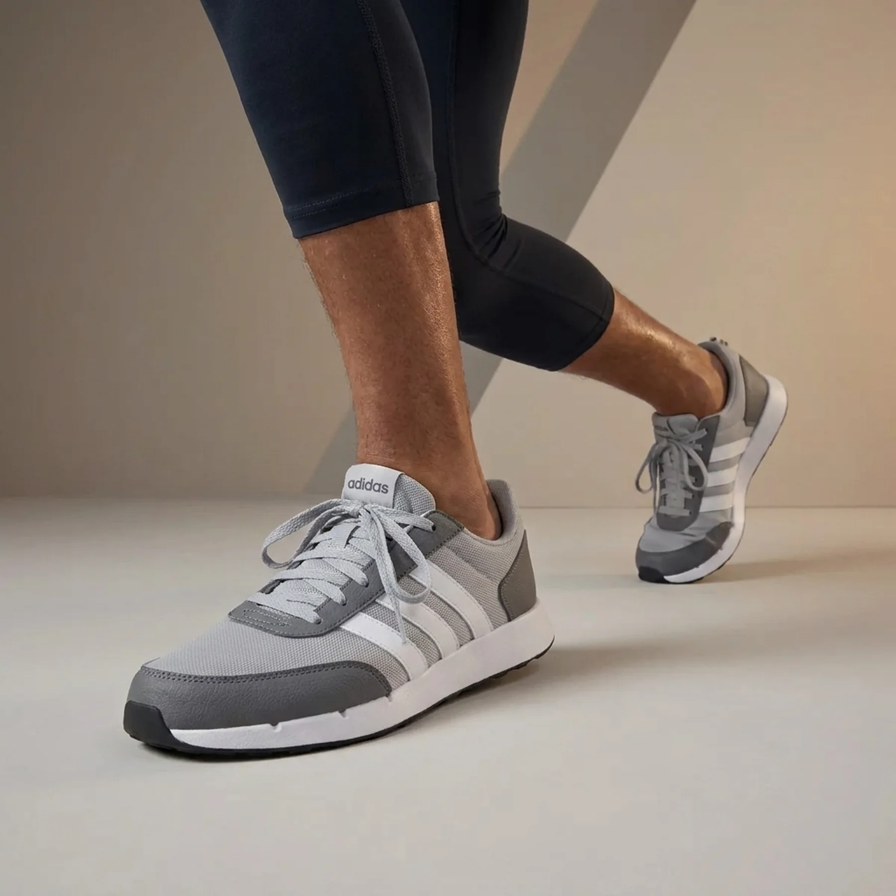Кросівки RUN50S IG6553 Adidas 7,5 (41,5) Сірий