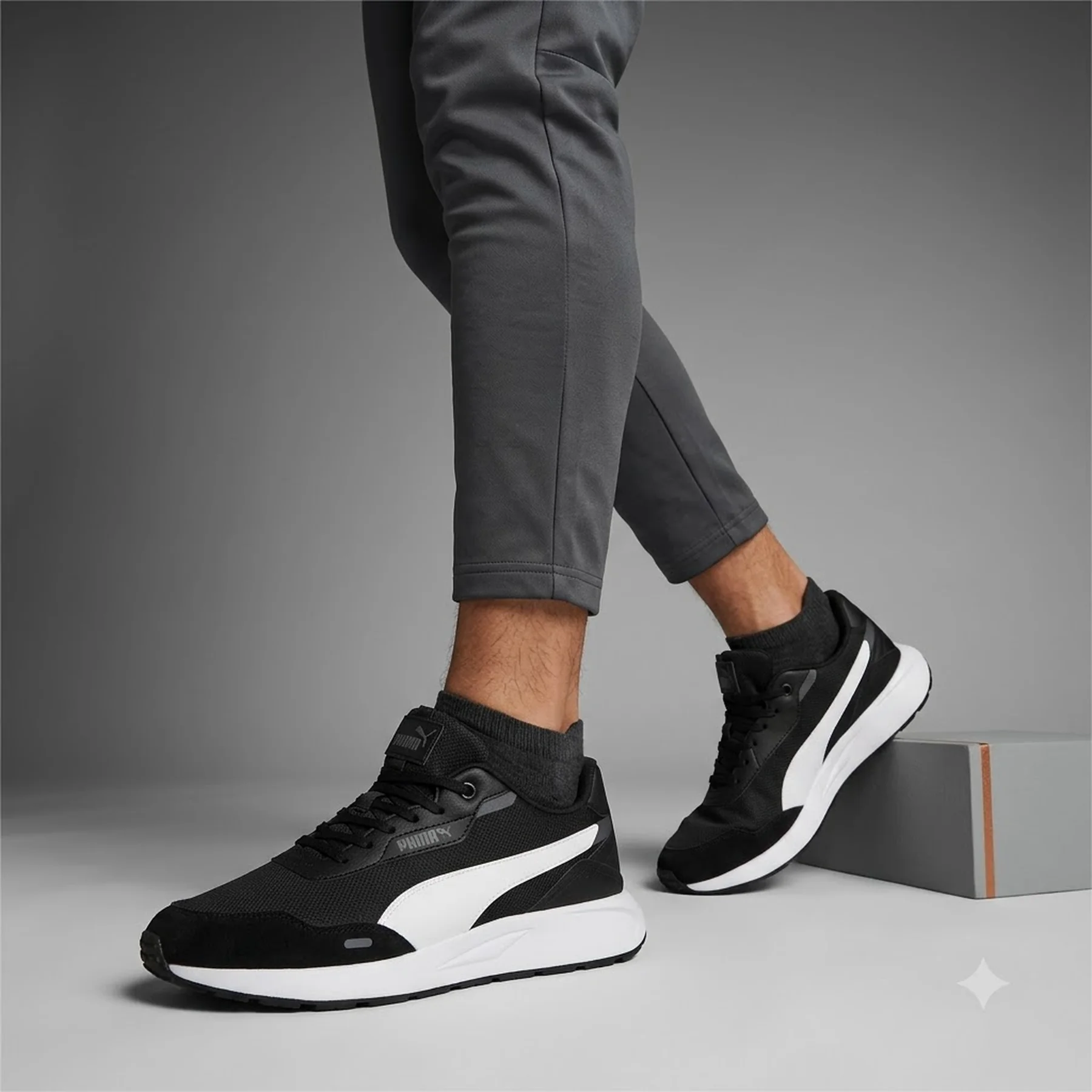 Кросівки Runtamed 38923601 Puma 8 (42) Чорний