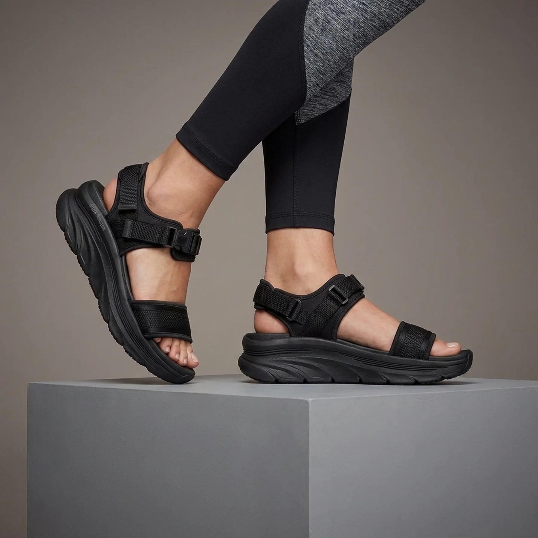 Кросівки Skechers D Lux Walker Daily Outing Black